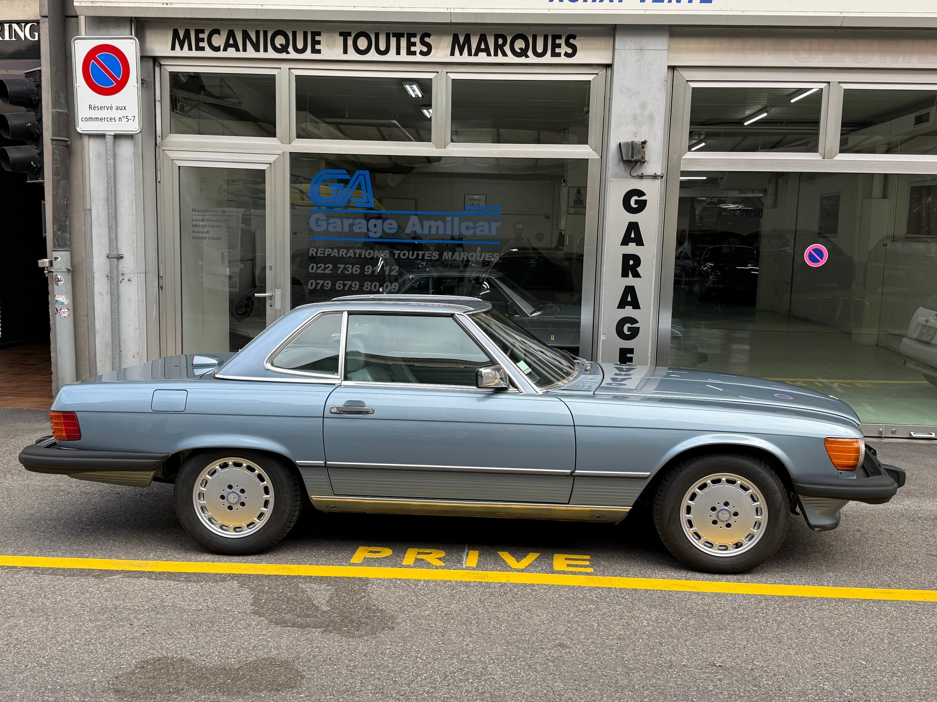 MERCEDES-BENZ 560-image-9