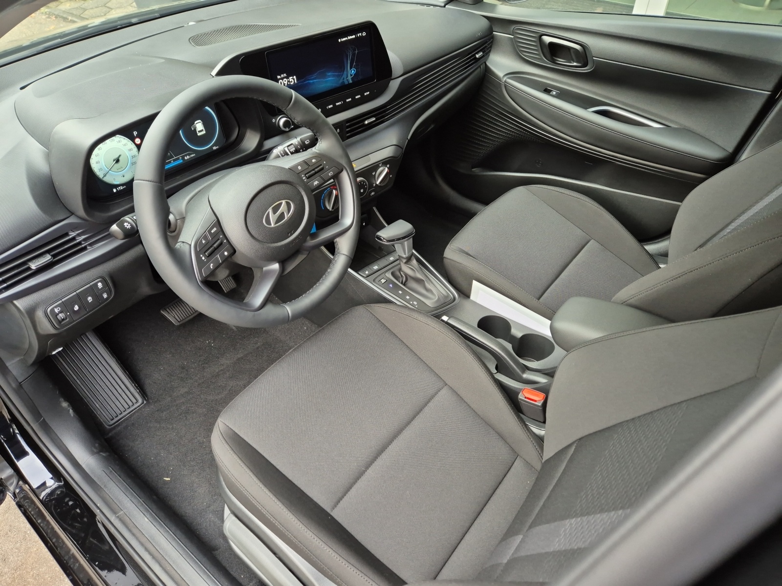 HYUNDAI i20 1.0 T-GDi Amplia-image-4