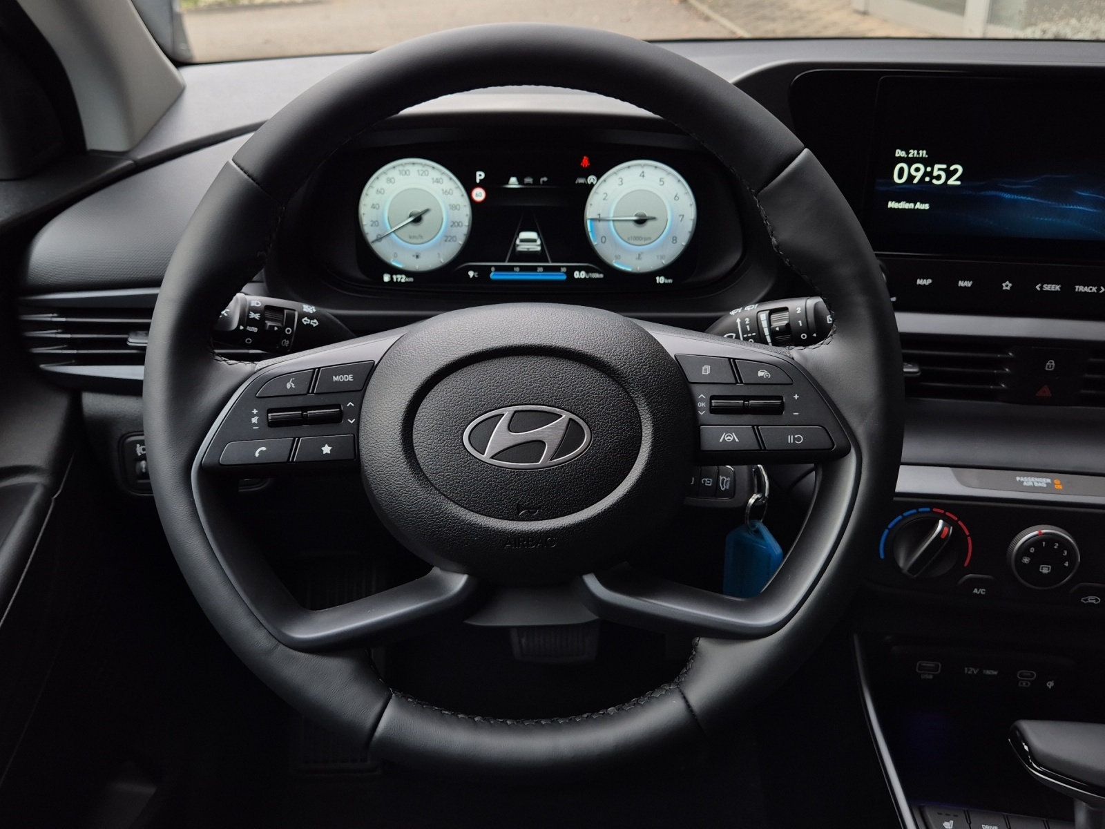 HYUNDAI i20 1.0 T-GDi Amplia-image-6