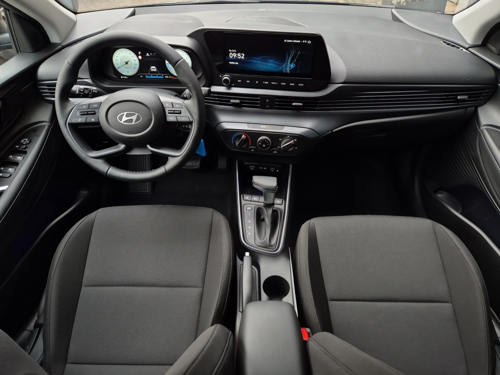HYUNDAI i20 1.0 T-GDi Amplia-image-7