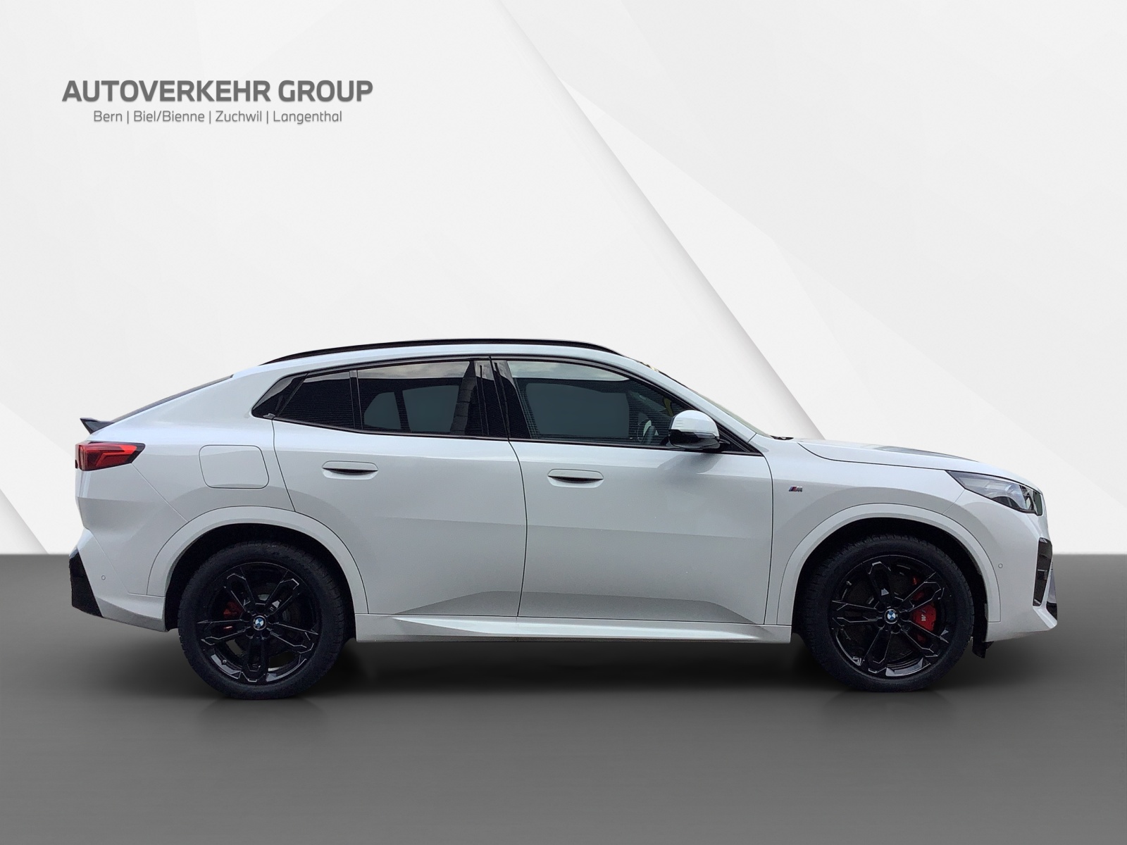 BMW iX2 xDrive 30 M Sport Pro-image-6