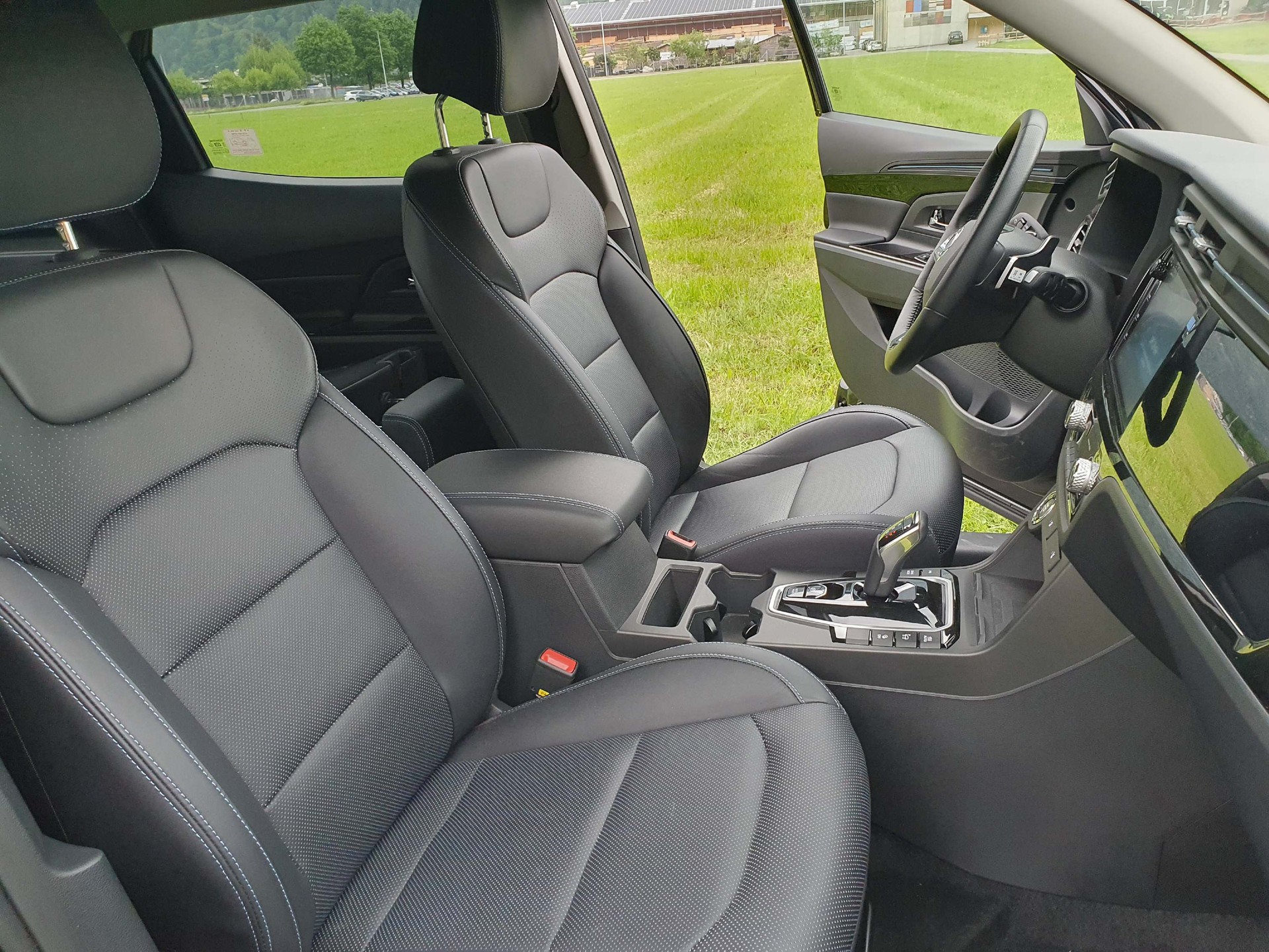 KGM-SsangYong E-Korando Titanium 100% Elektro-image-9