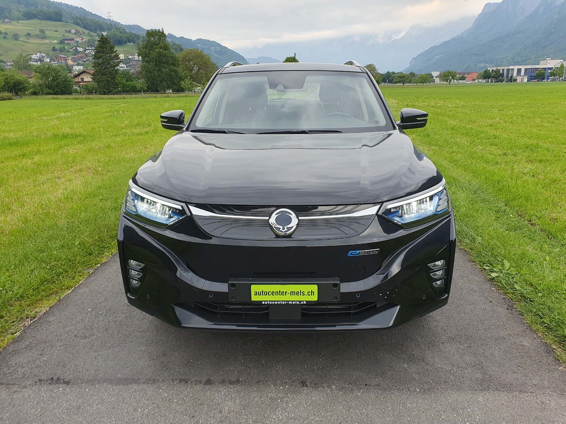 KGM-SsangYong E-Korando Titanium 100% Elektro-image-2