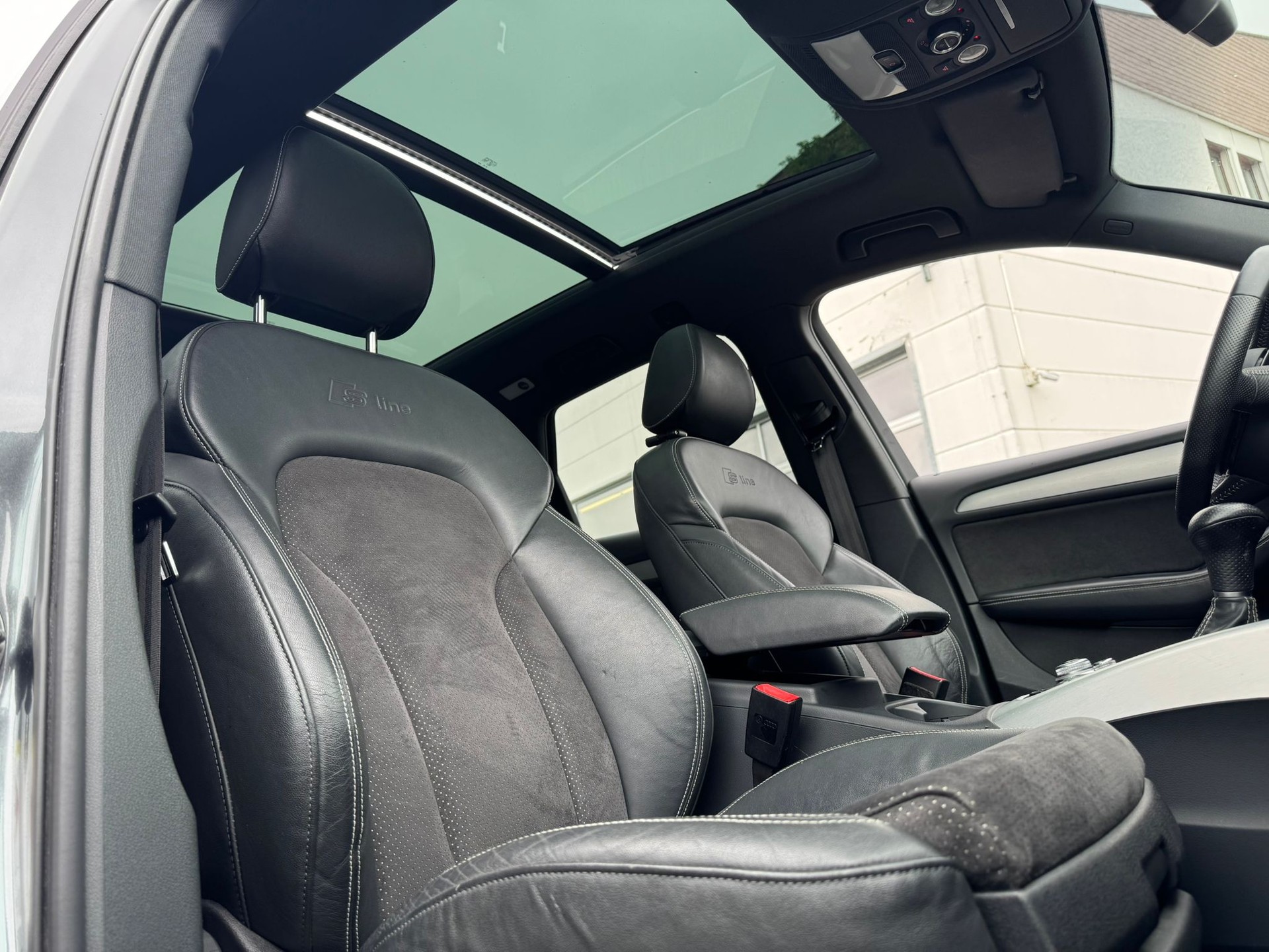 AUDI Q5 2.0 TDI quattro S-tronic-image-10