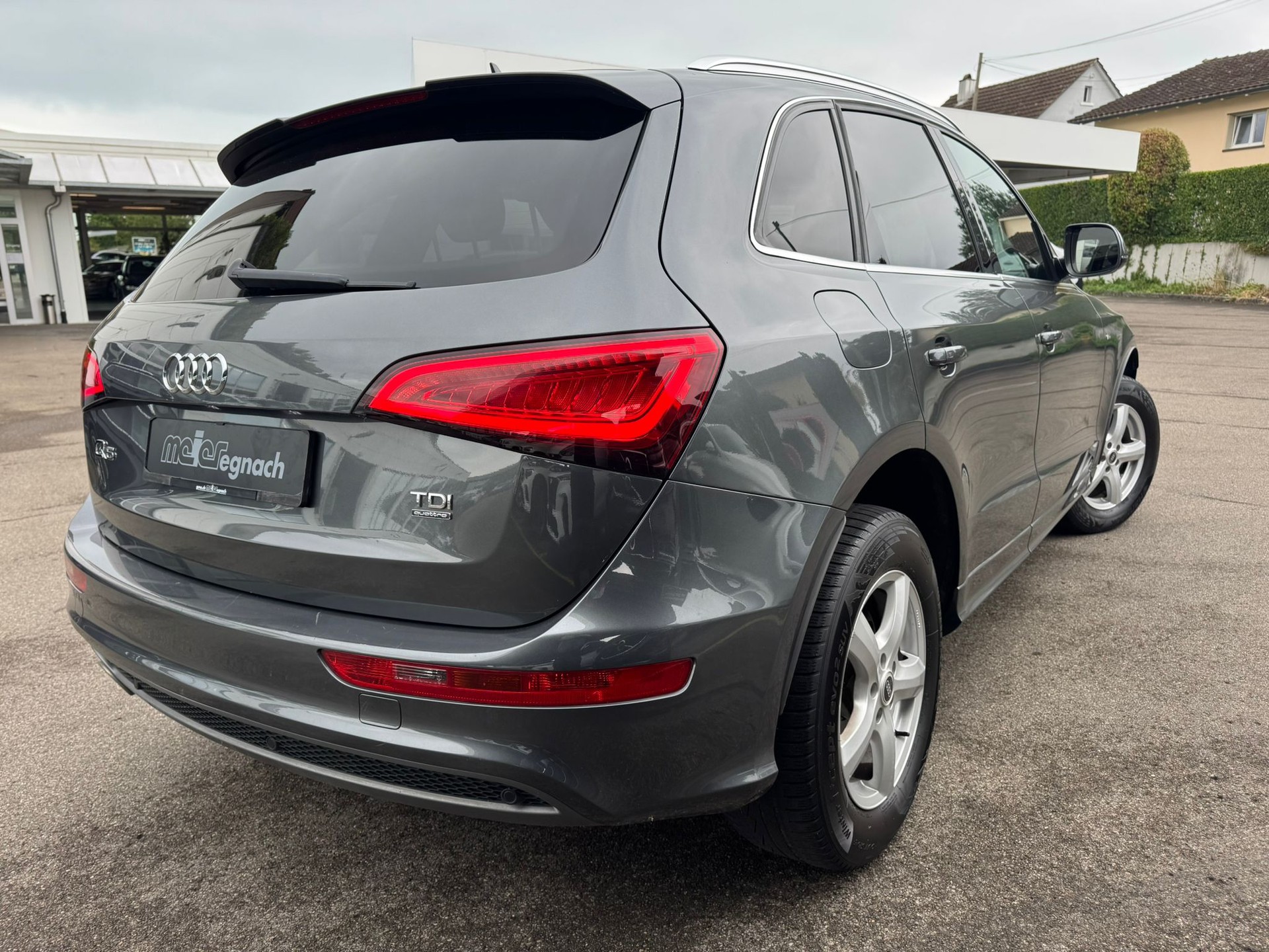 AUDI Q5 2.0 TDI quattro S-tronic-image-6
