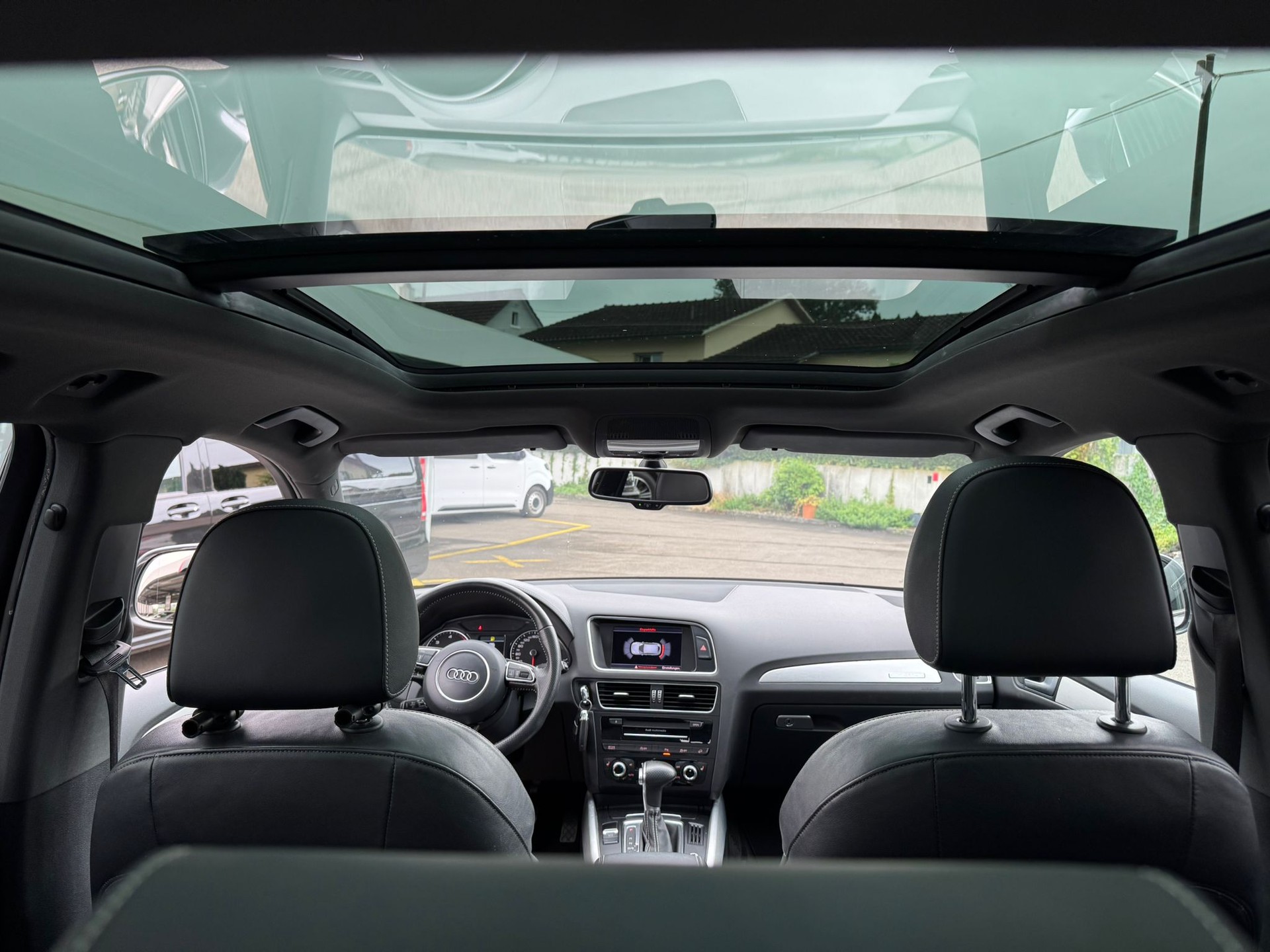 AUDI Q5 2.0 TDI quattro S-tronic-image-14