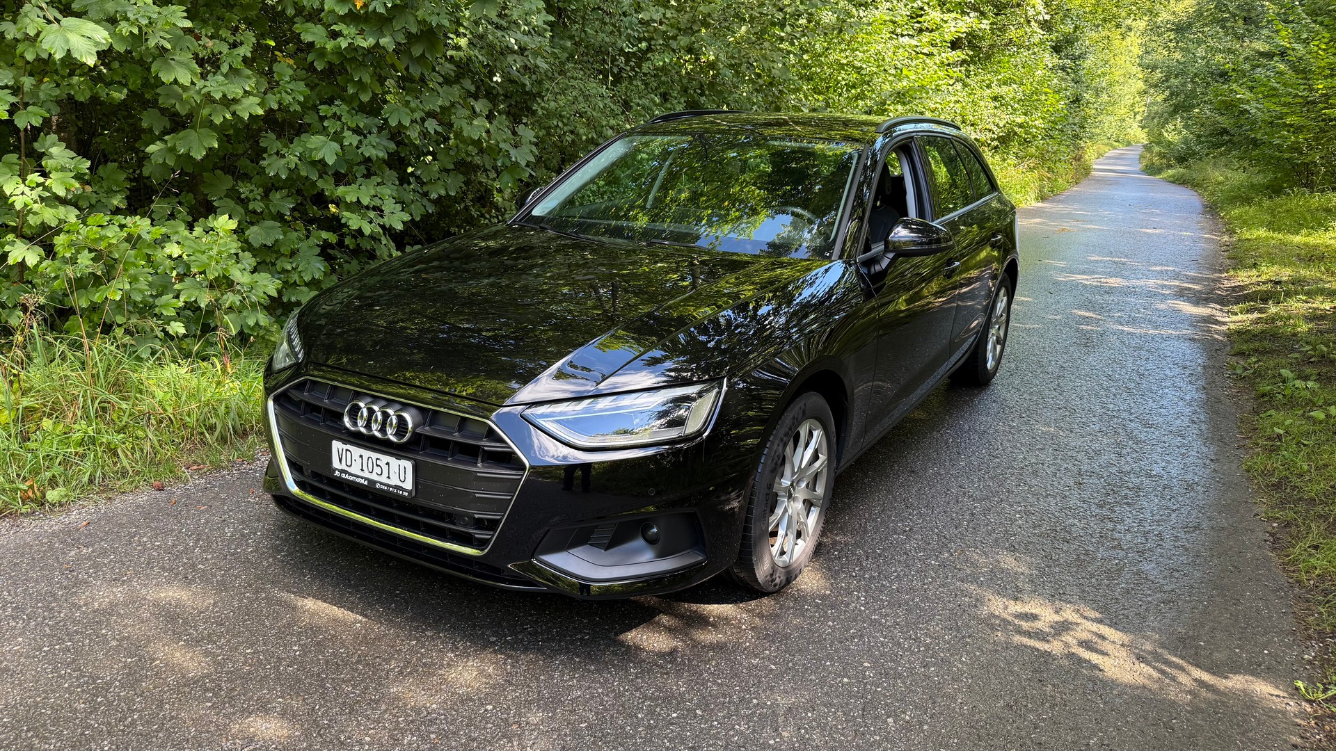 AUDI A4 Avant 35 TDI S-tronic-image-2