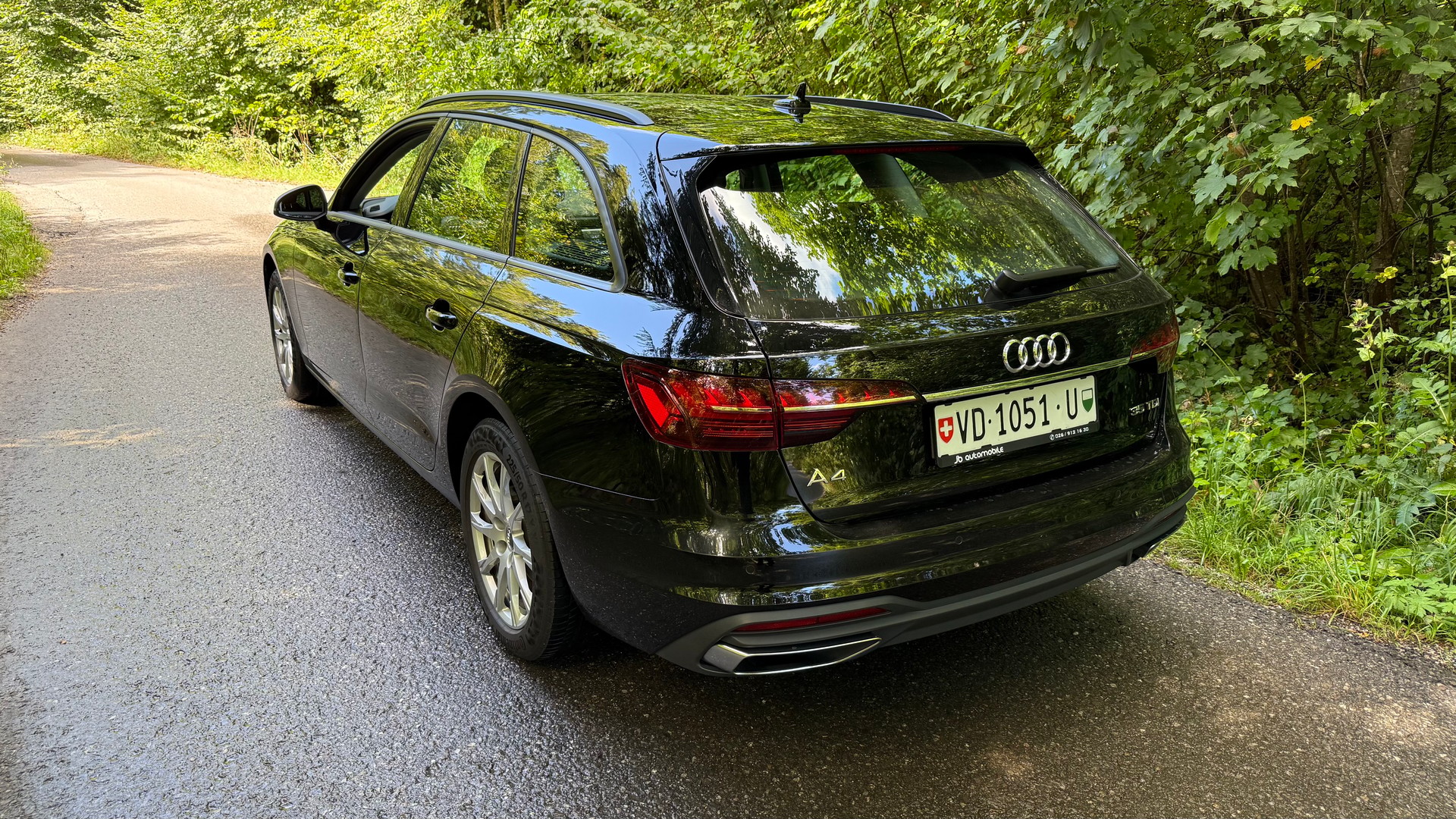 AUDI A4 Avant 35 TDI S-tronic-image-4