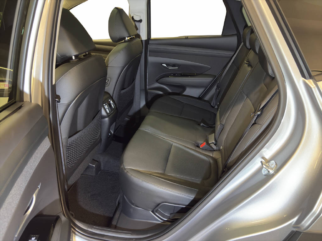 HYUNDAI Tucson 1.6 T-GDi HEV Vertex Swiss Edition 4WD-image-11