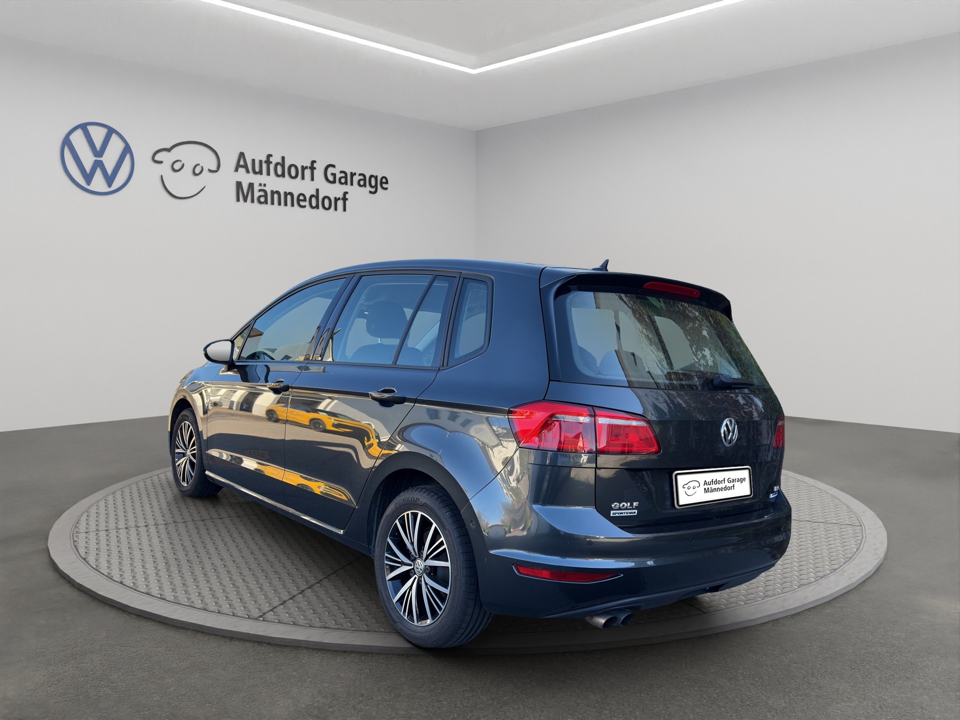 VW Golf Sportsvan 1.4 TSI Allstar DSG-image-3