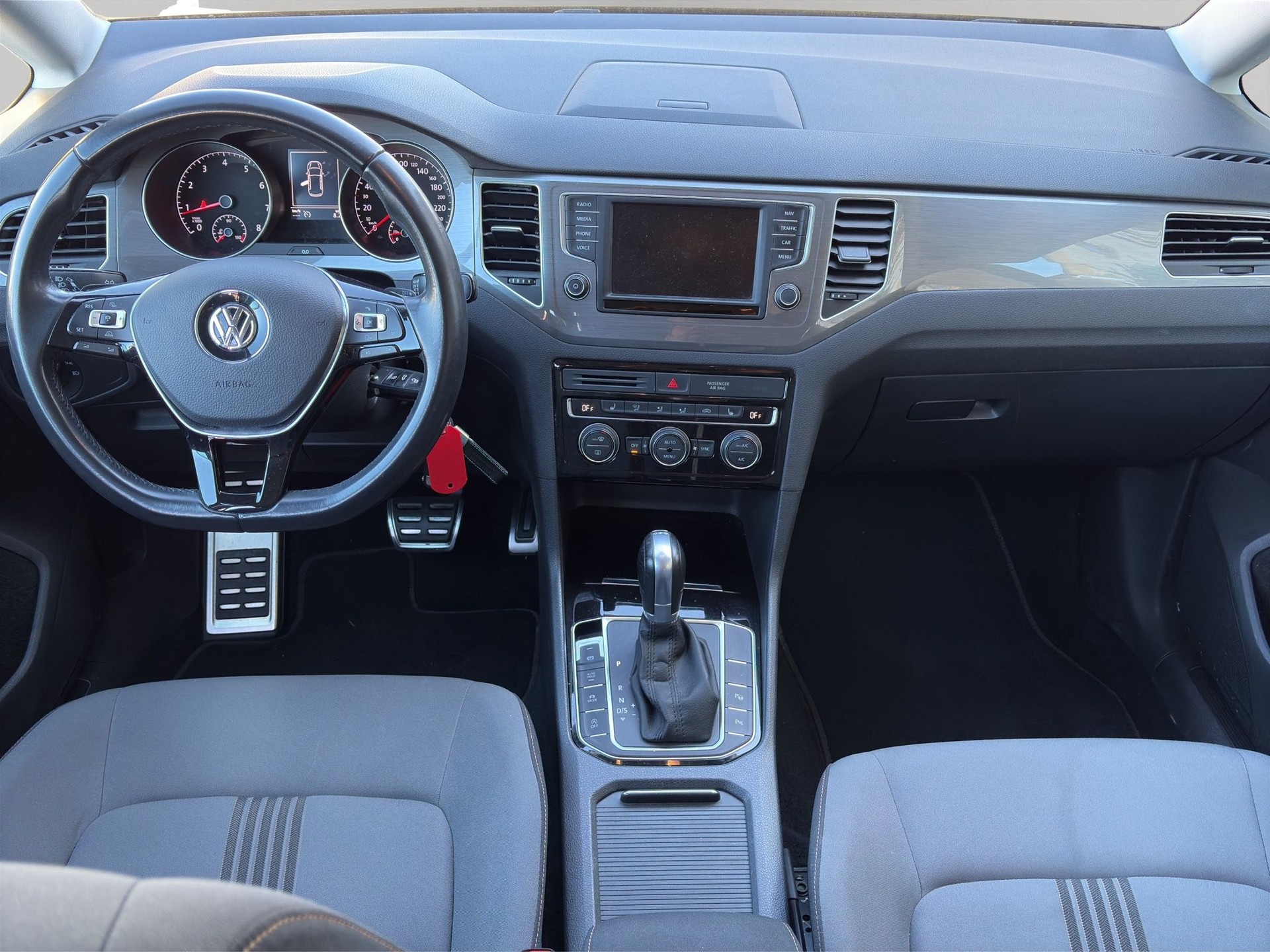 VW Golf Sportsvan 1.4 TSI Allstar DSG-image-6