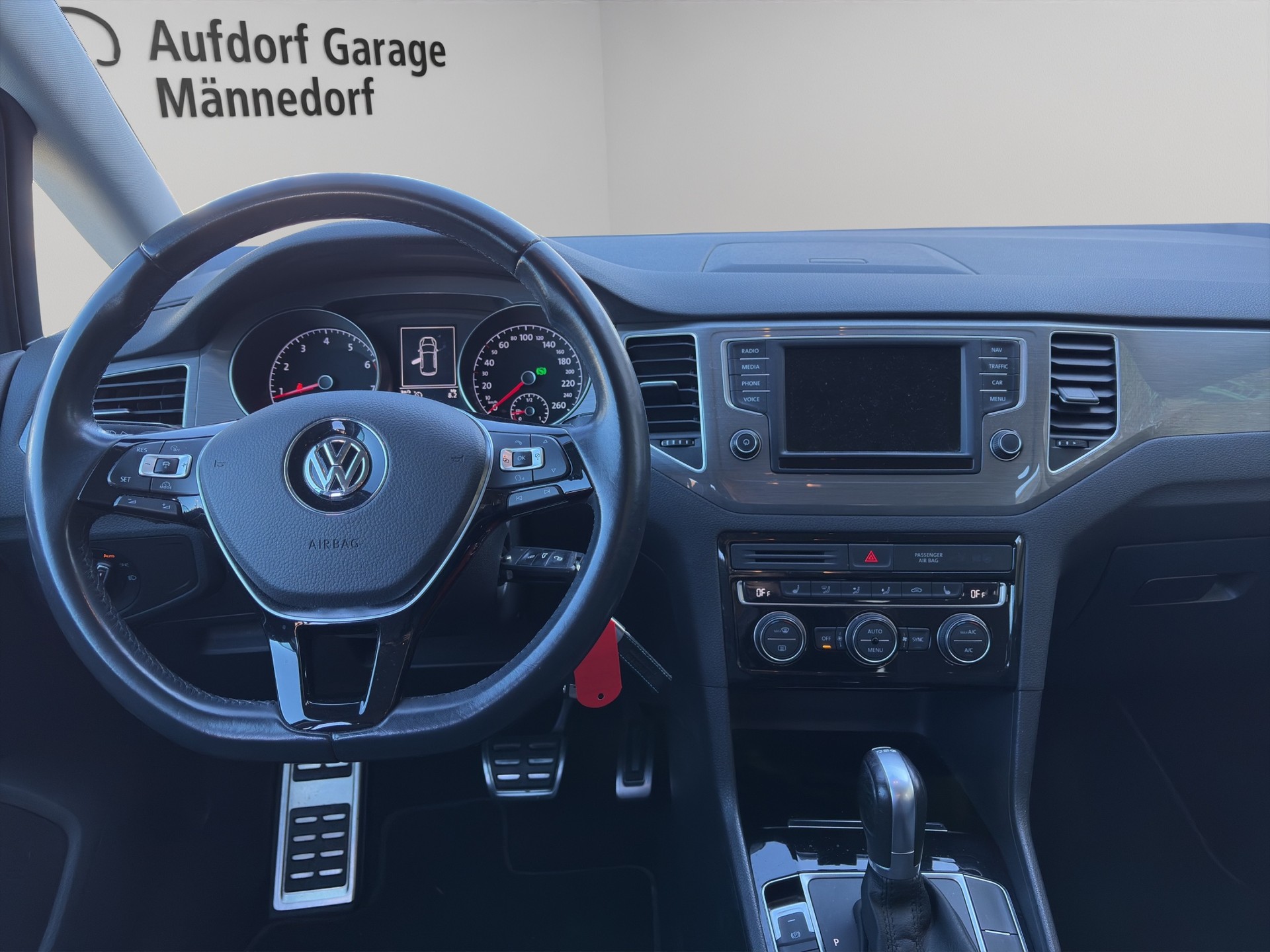 VW Golf Sportsvan 1.4 TSI Allstar DSG-image-7