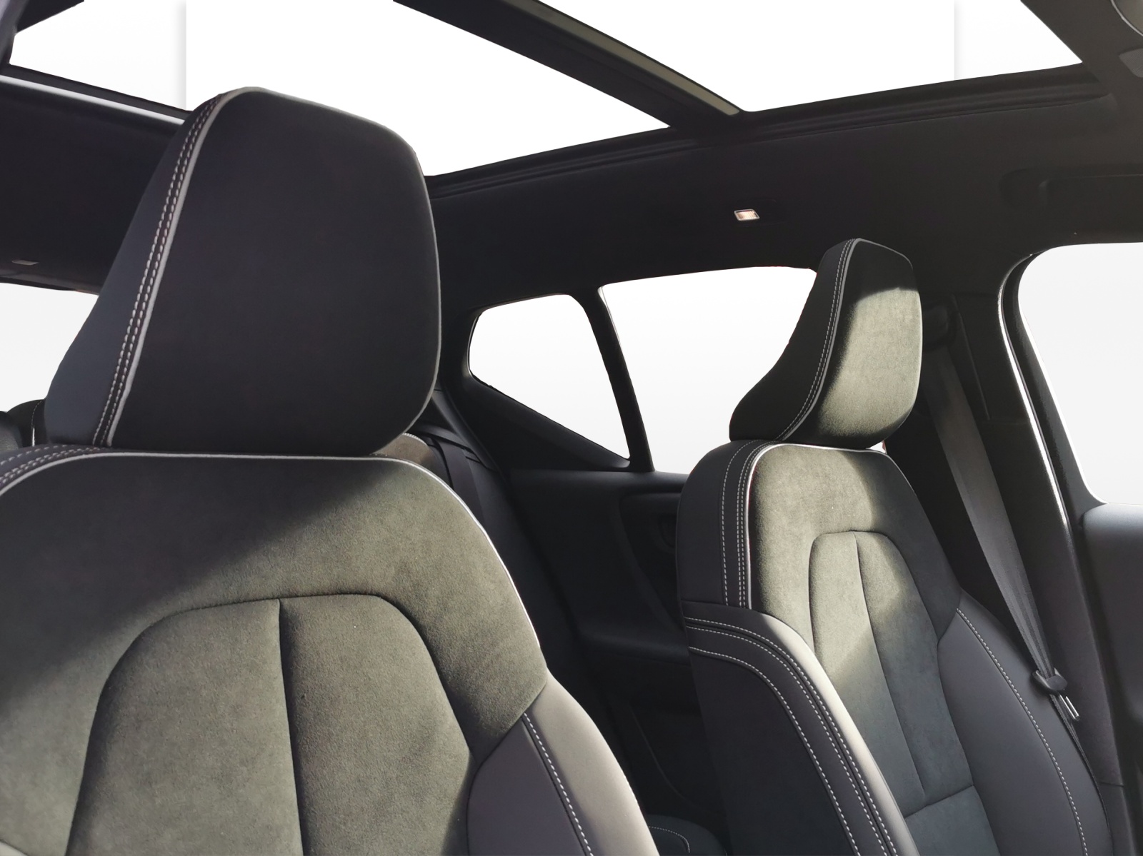 VOLVO EX40 Twin XCENTRIC Edition AWD-image-12