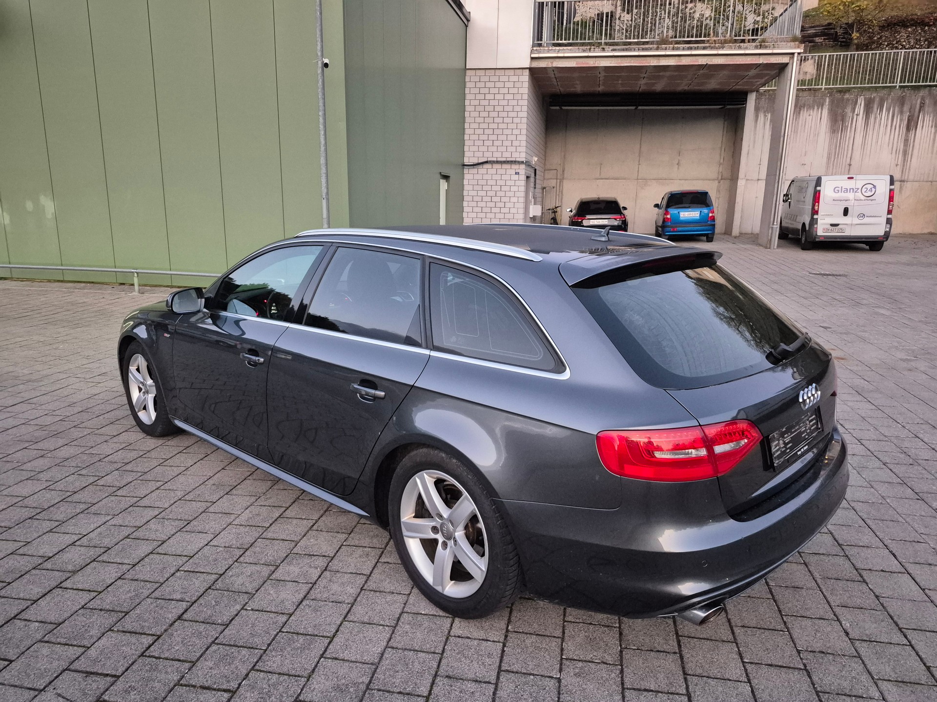 AUDI A4 Avant 3.0 TDI quattro S-tronic-image-5