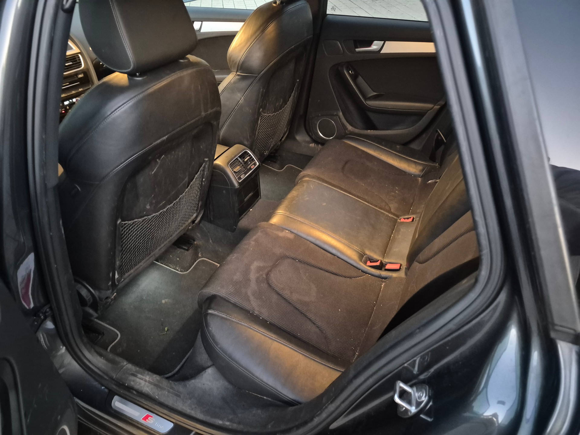 AUDI A4 Avant 3.0 TDI quattro S-tronic-image-8