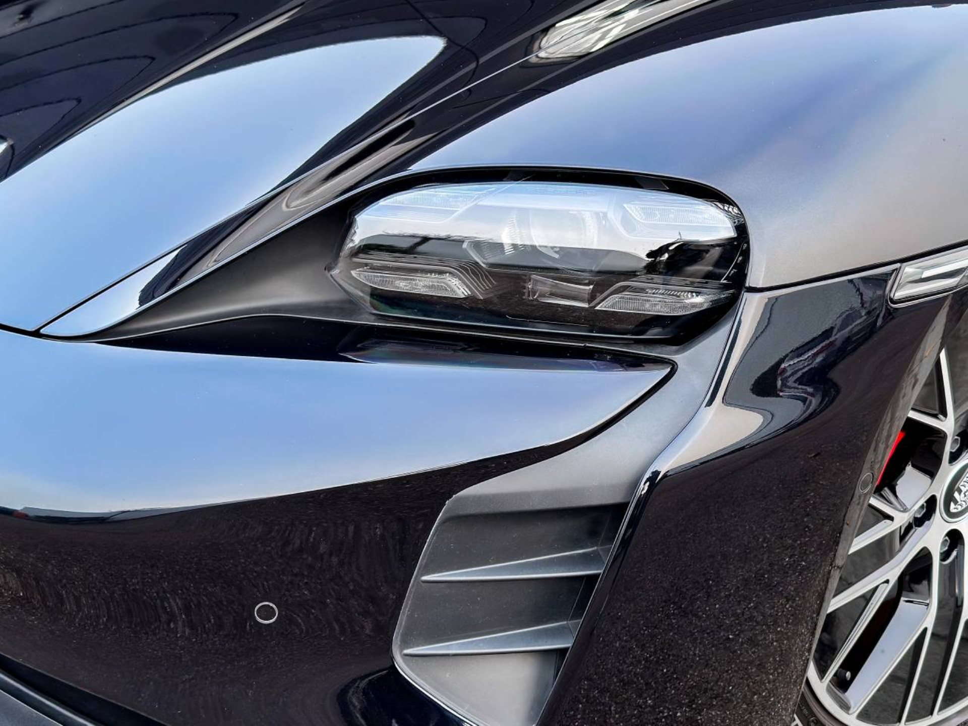 PORSCHE Taycan 4S Sport Turismo-image-13