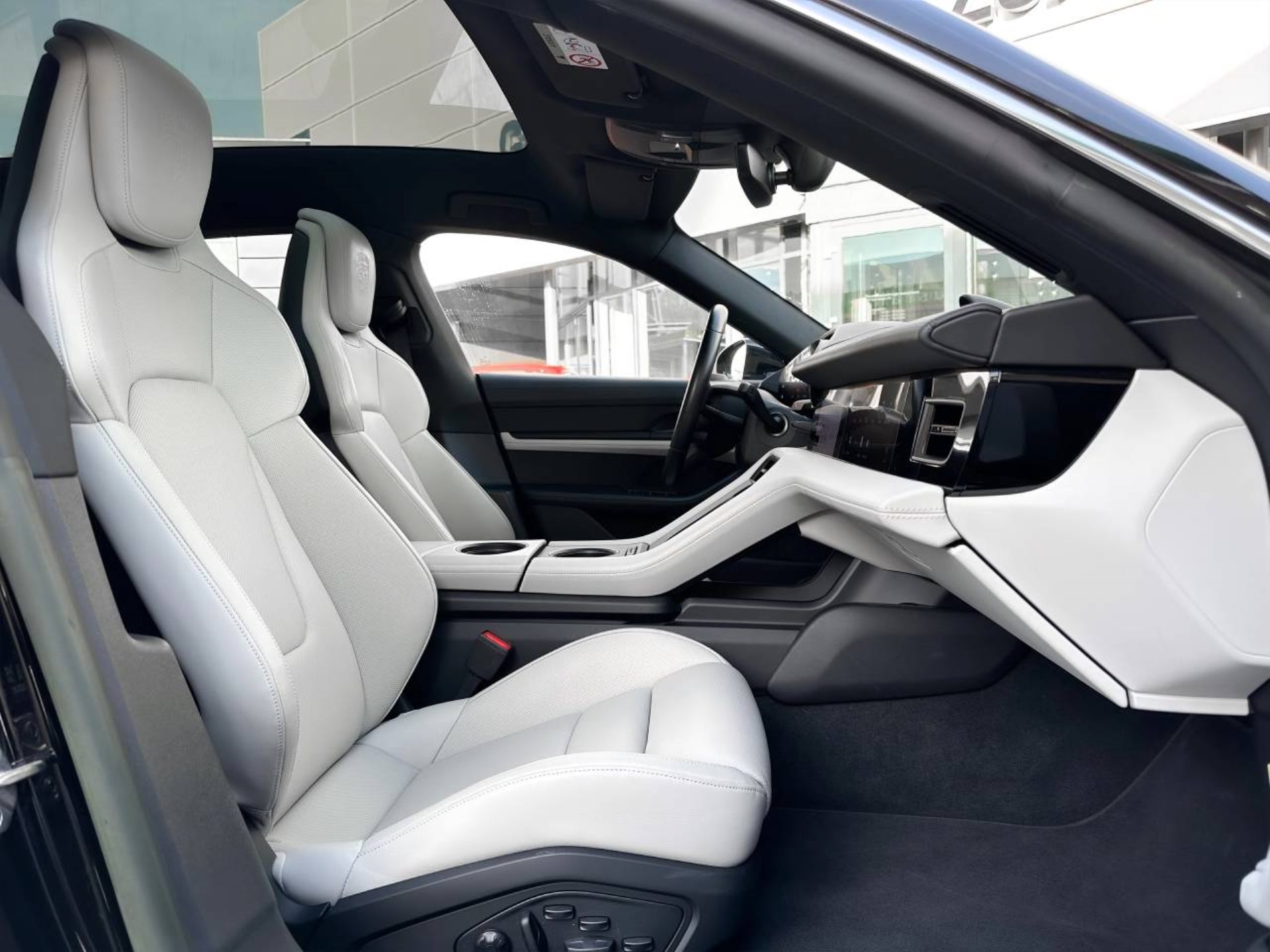 PORSCHE Taycan 4S Sport Turismo-image-21