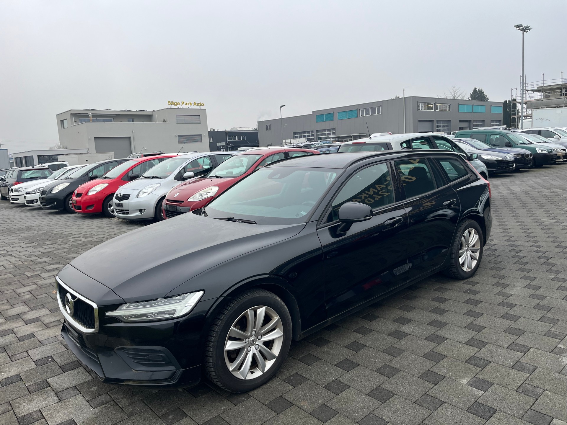 VOLVO V60 D3 Momentum-image-3