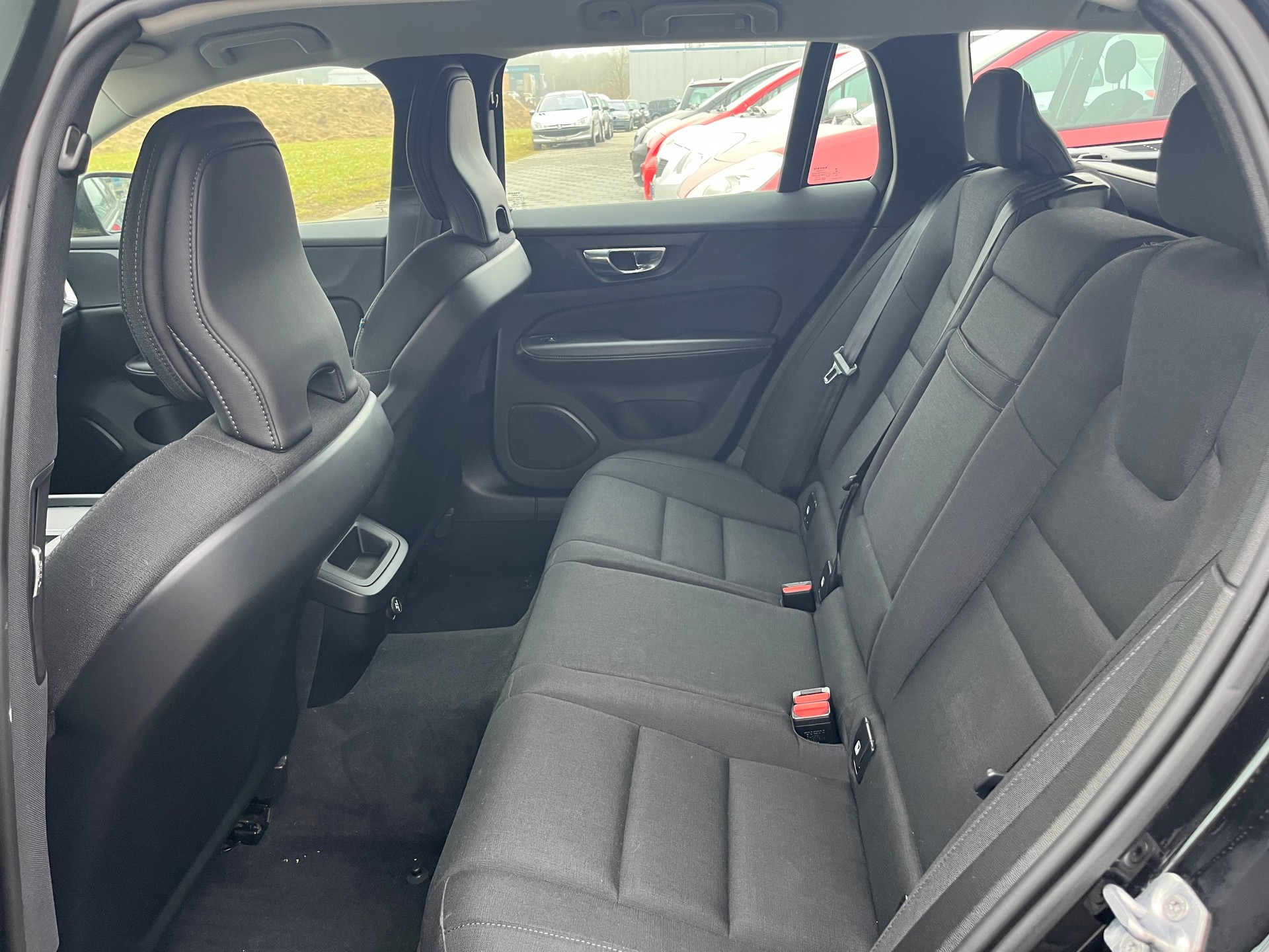 VOLVO V60 D3 Momentum-image-8