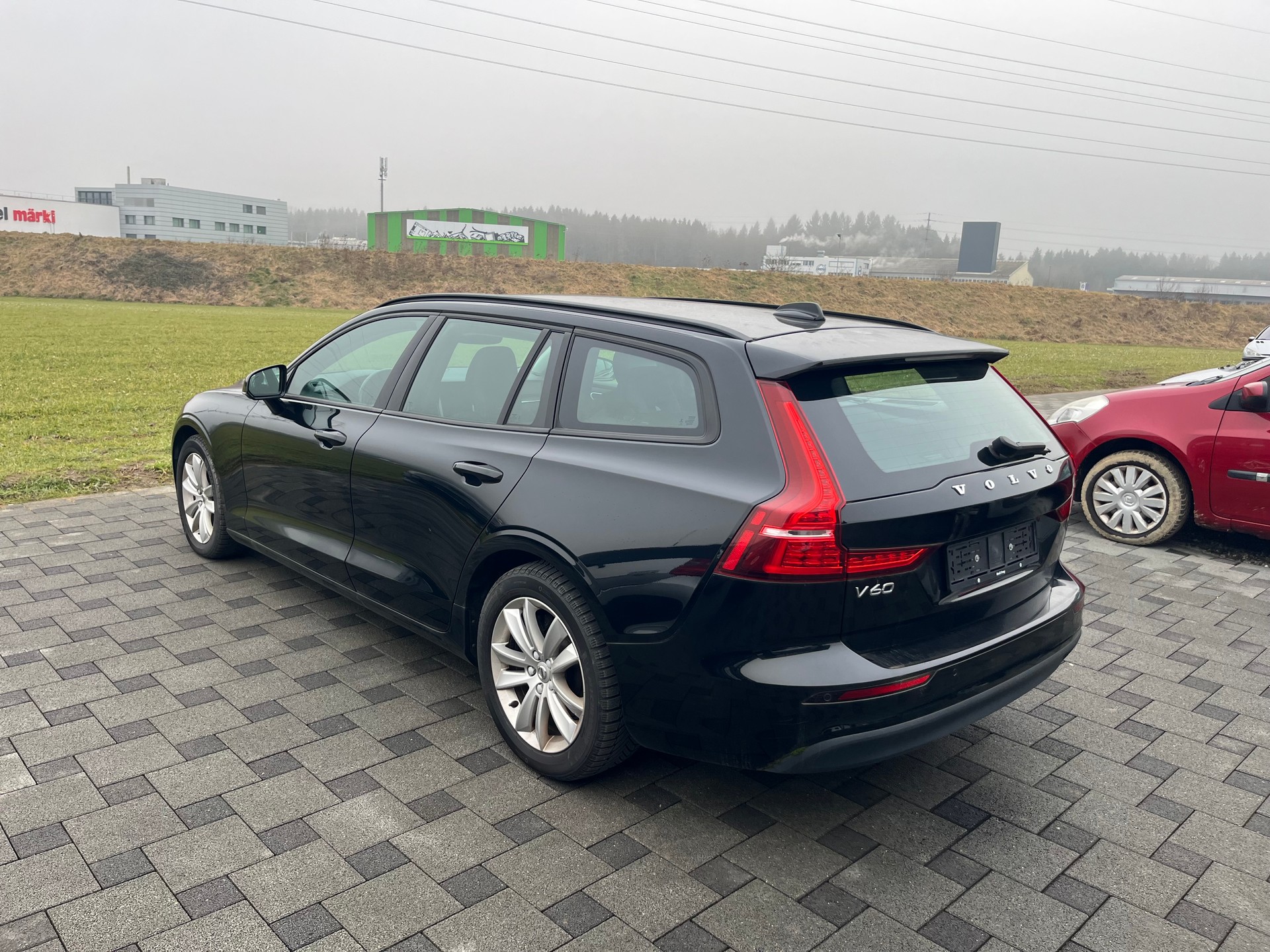VOLVO V60 D3 Momentum-image-4