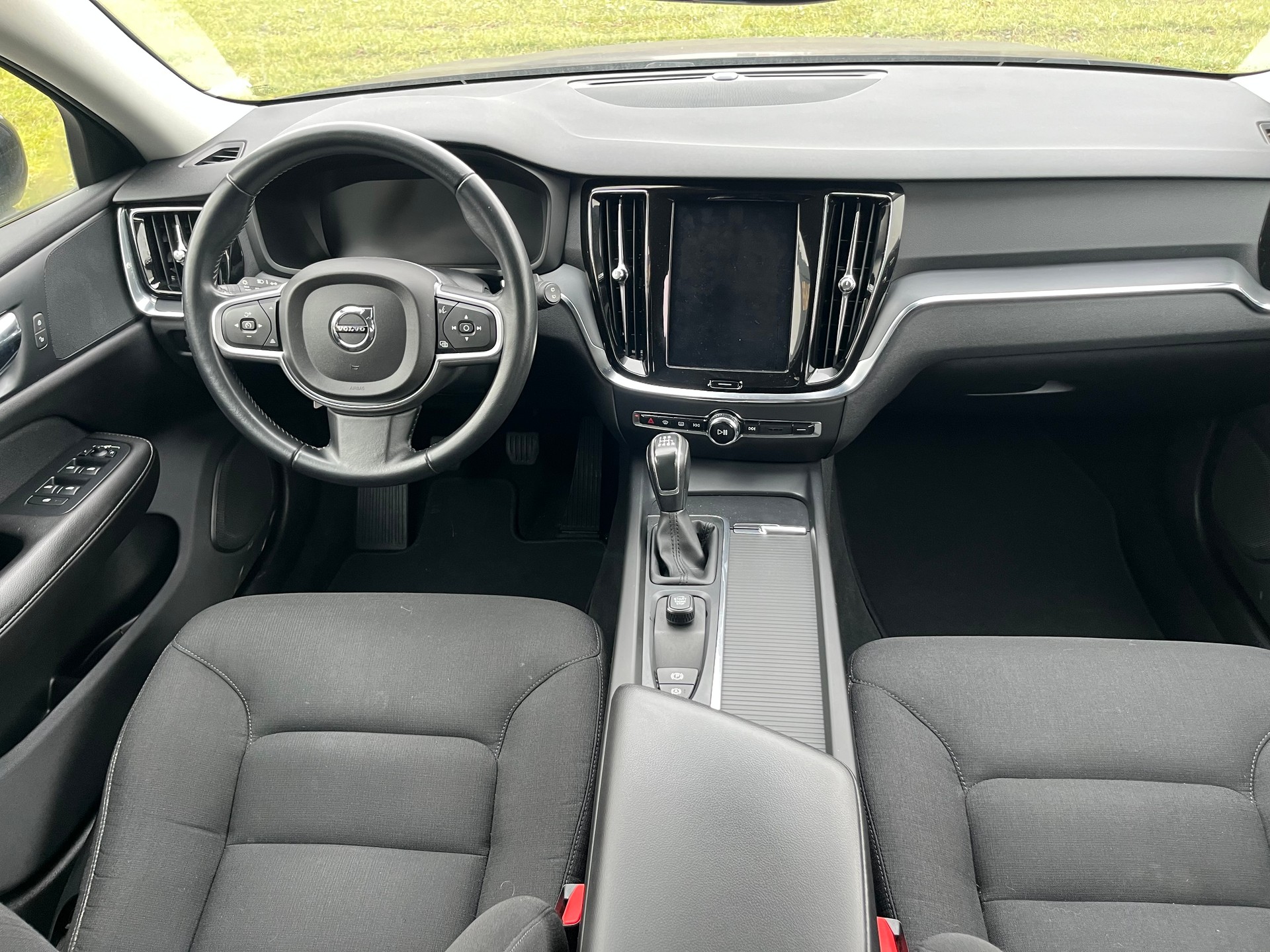VOLVO V60 D3 Momentum-image-12