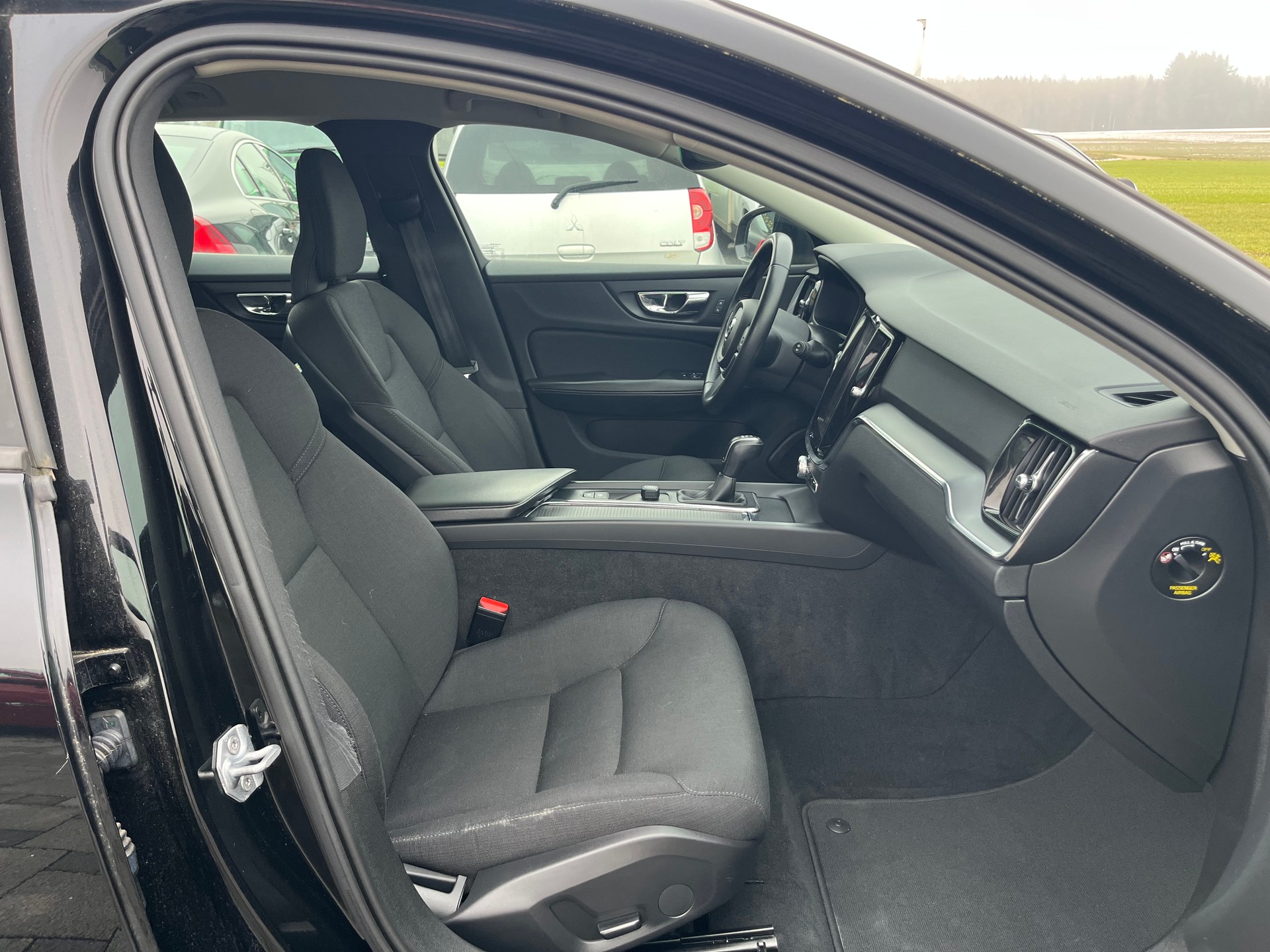 VOLVO V60 D3 Momentum-image-10