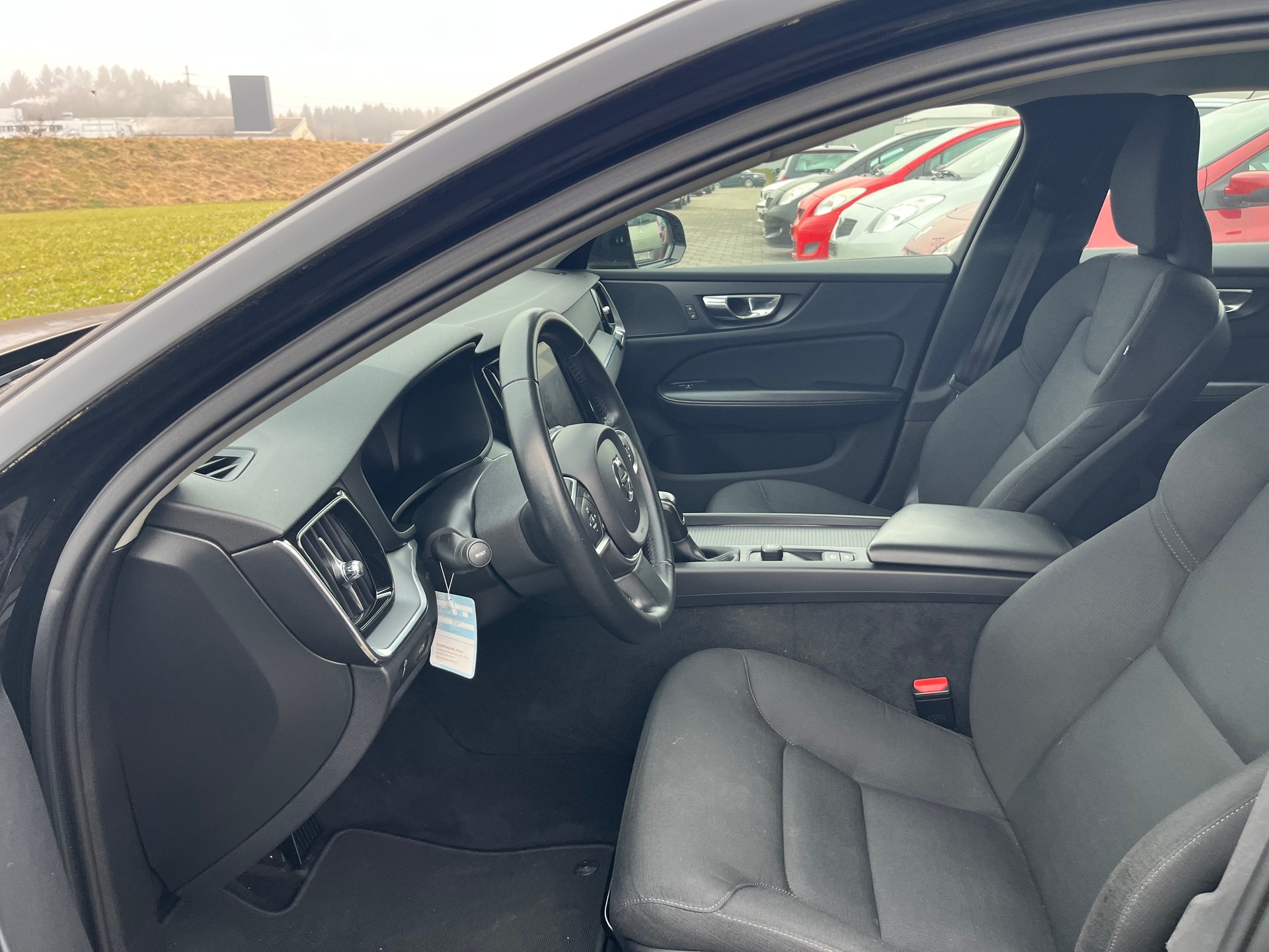 VOLVO V60 D3 Momentum-image-9