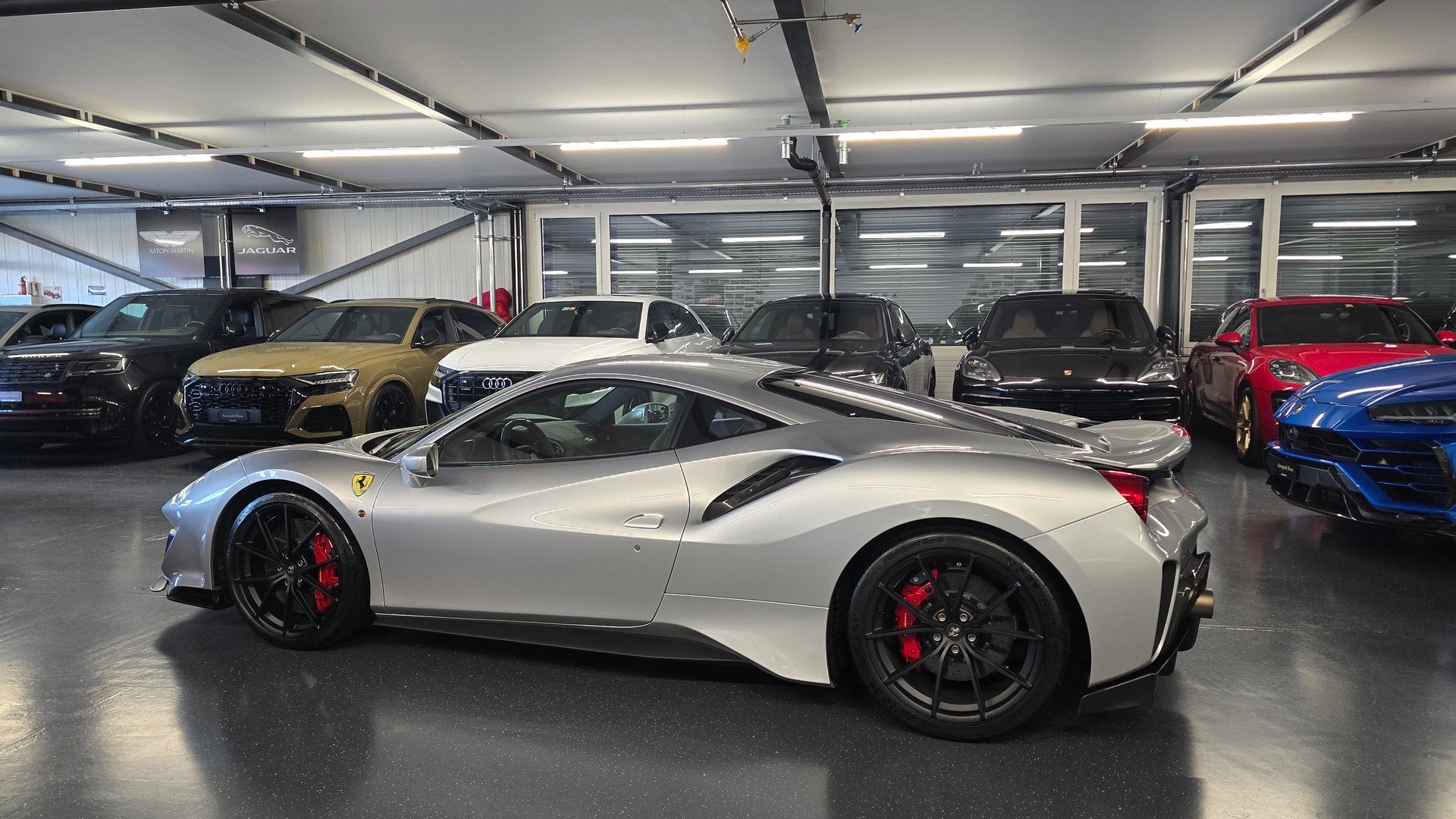 FERRARI 488 Pista 3.9 V8-image-8