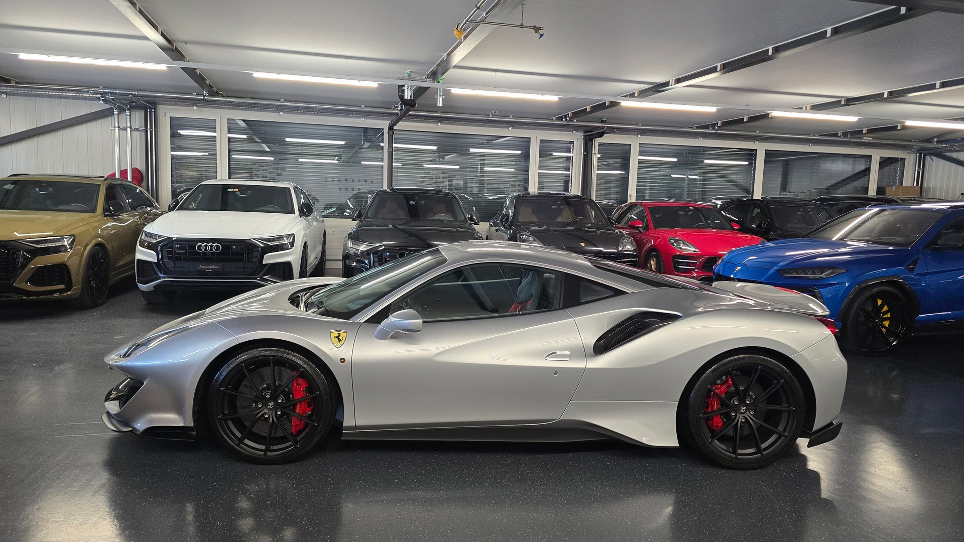 FERRARI 488 Pista 3.9 V8-image-9