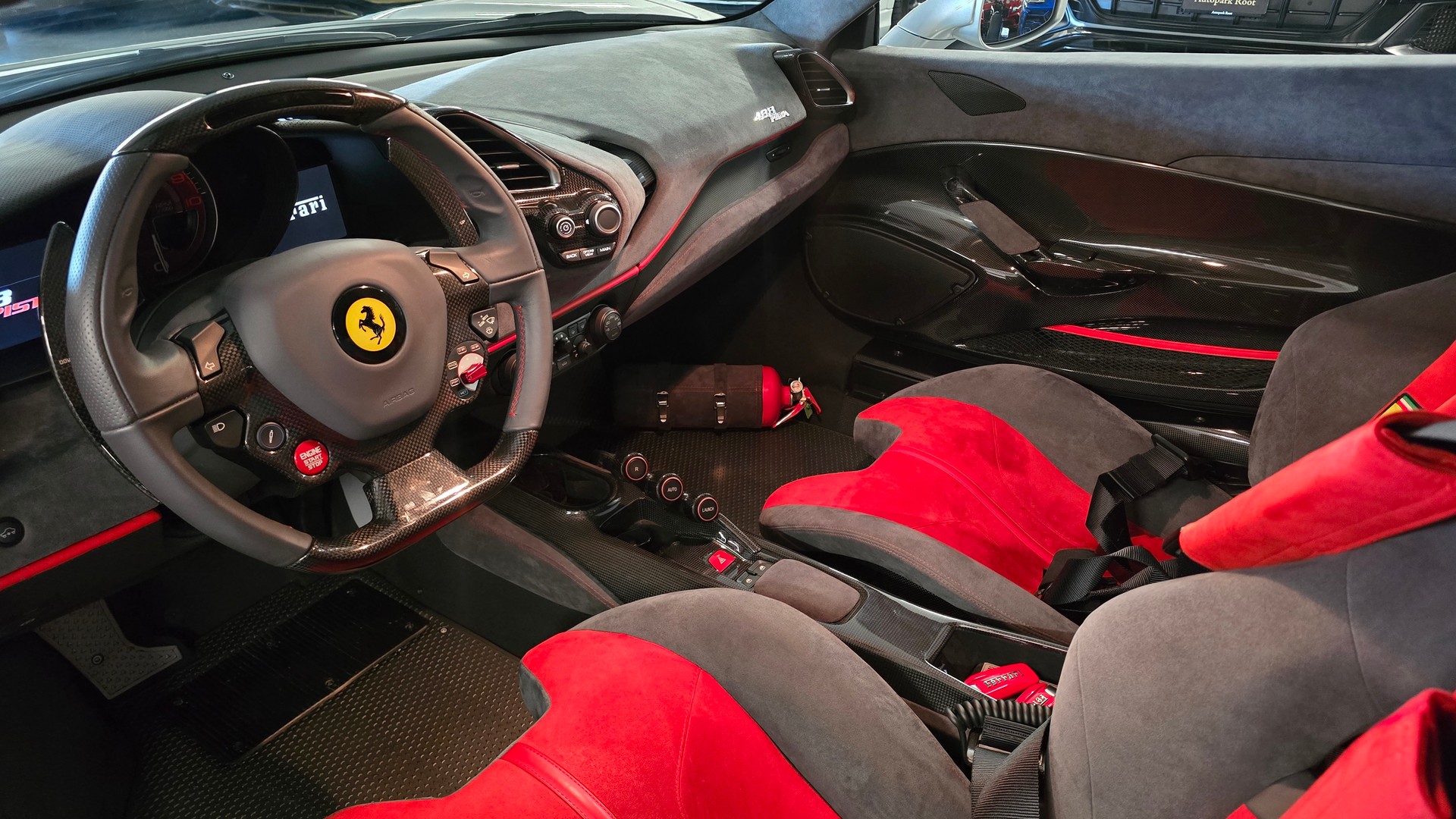 FERRARI 488 Pista 3.9 V8-image-17