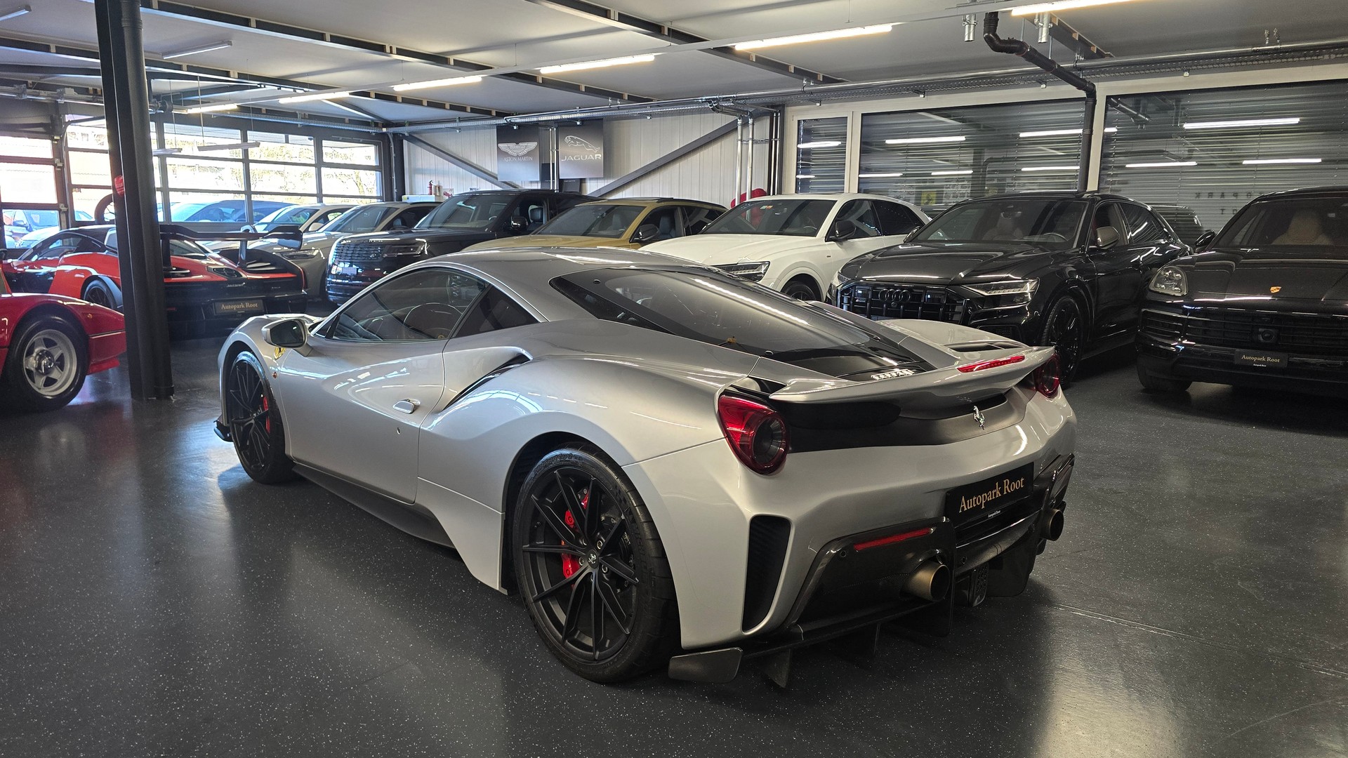 FERRARI 488 Pista 3.9 V8-image-7