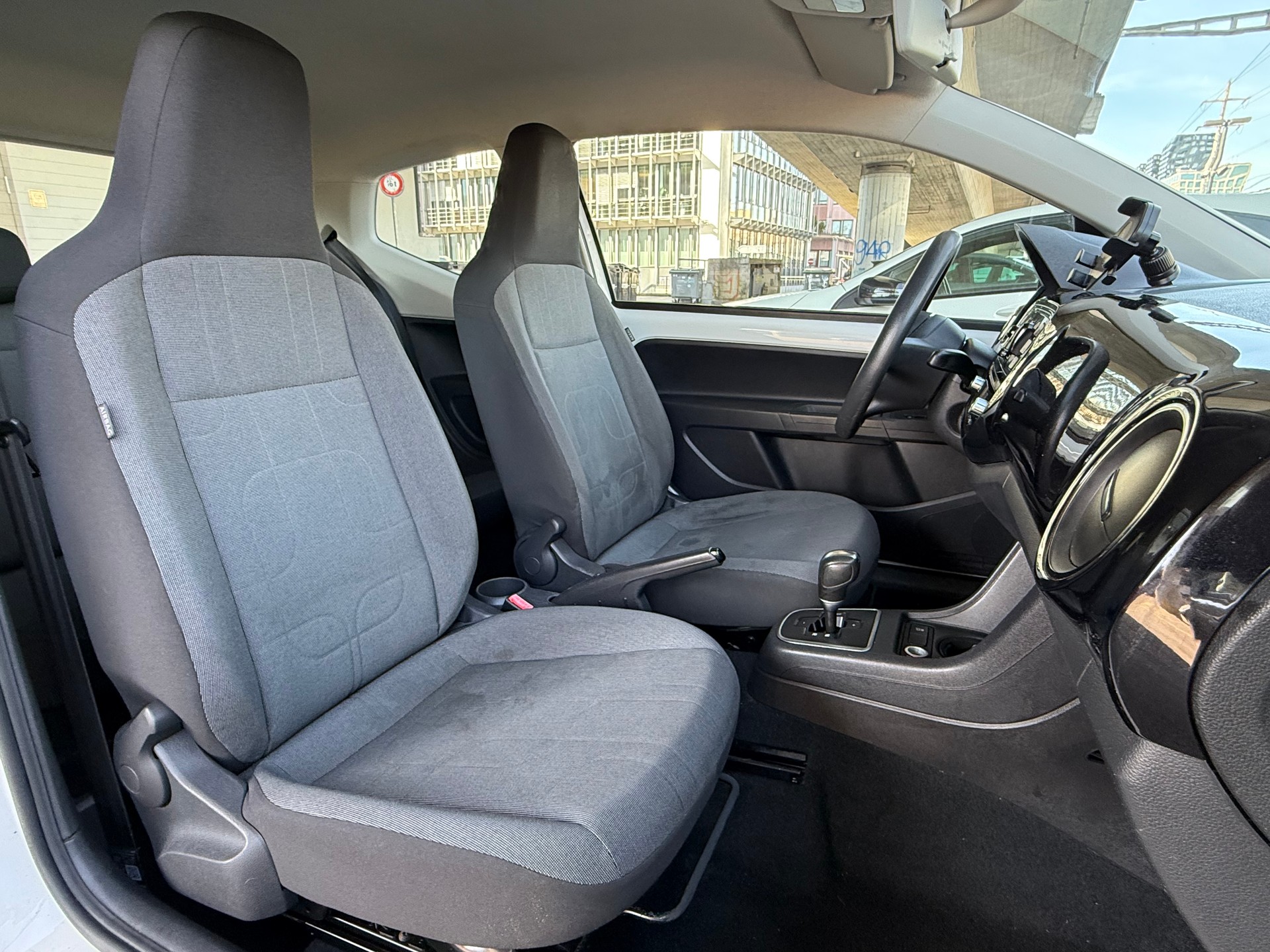 VW Up 1.0 move up ASG-image-10