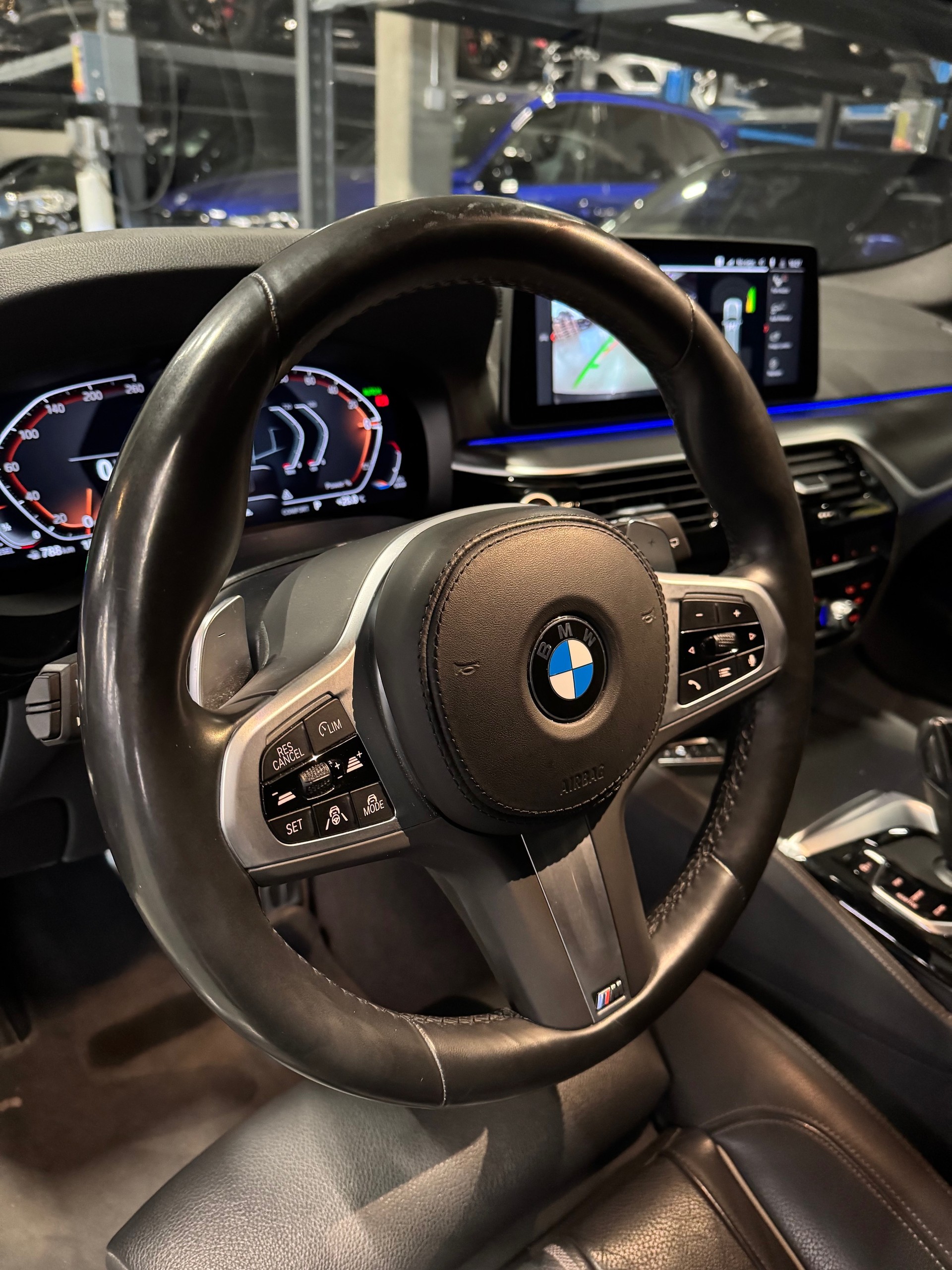 BMW 530d xDrive 48V Touring Pure M Sport Steptronic *LCI*-image-7