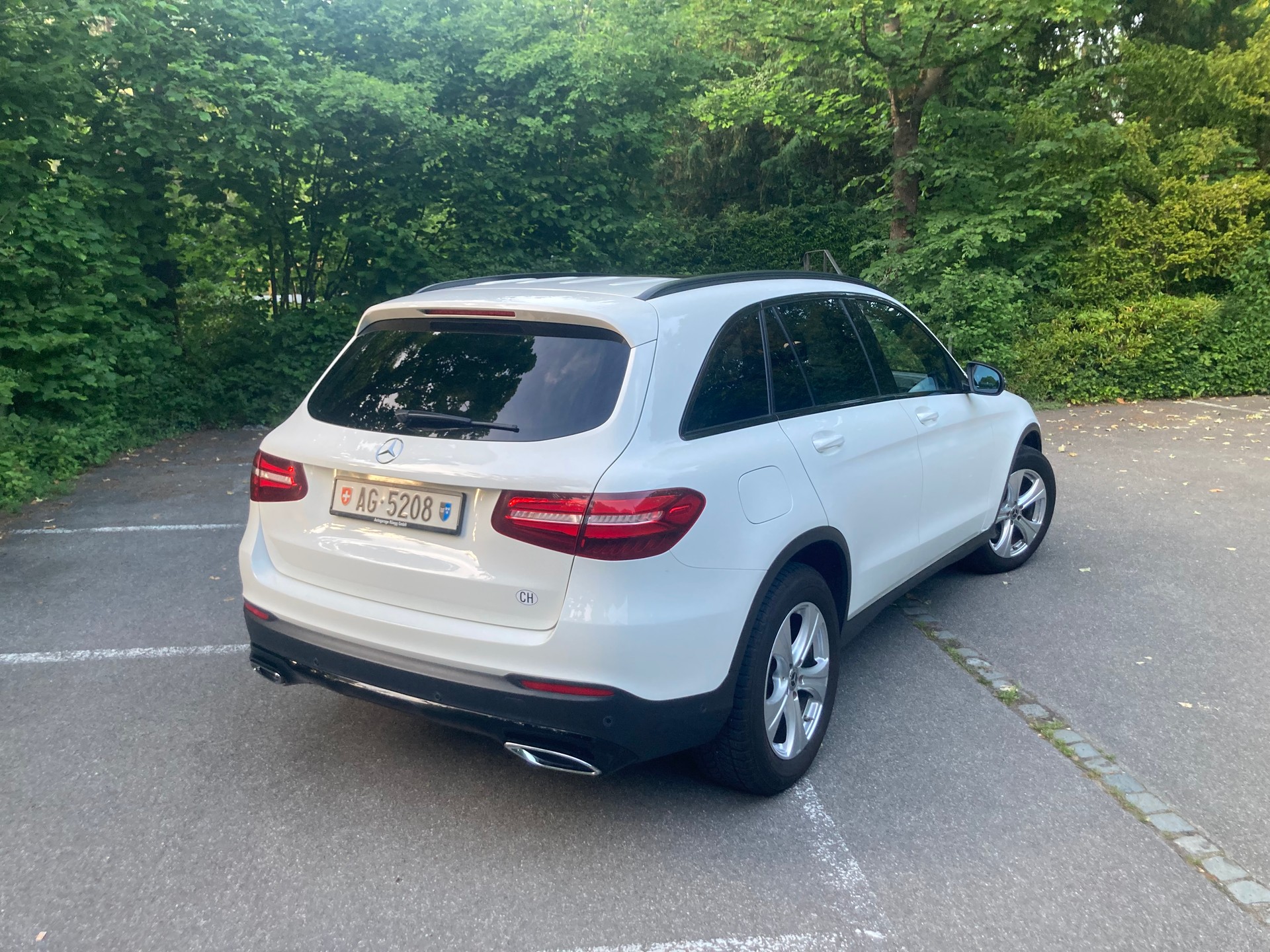 MERCEDES-BENZ GLC 250 d Exclusive 4Matic 9G-Tronic-image-3