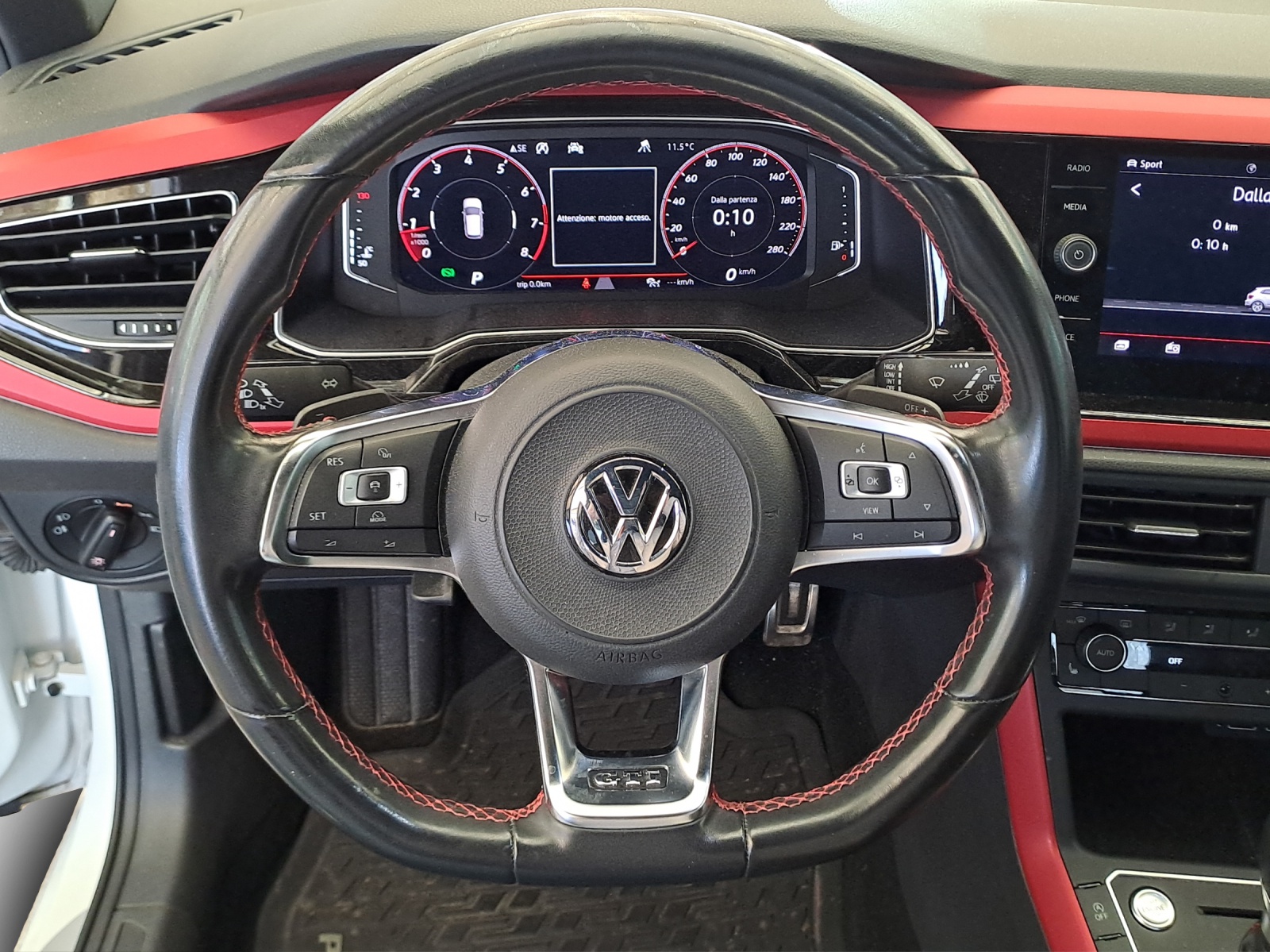 VW Polo 2.0 TSI GTI DSG-image-9