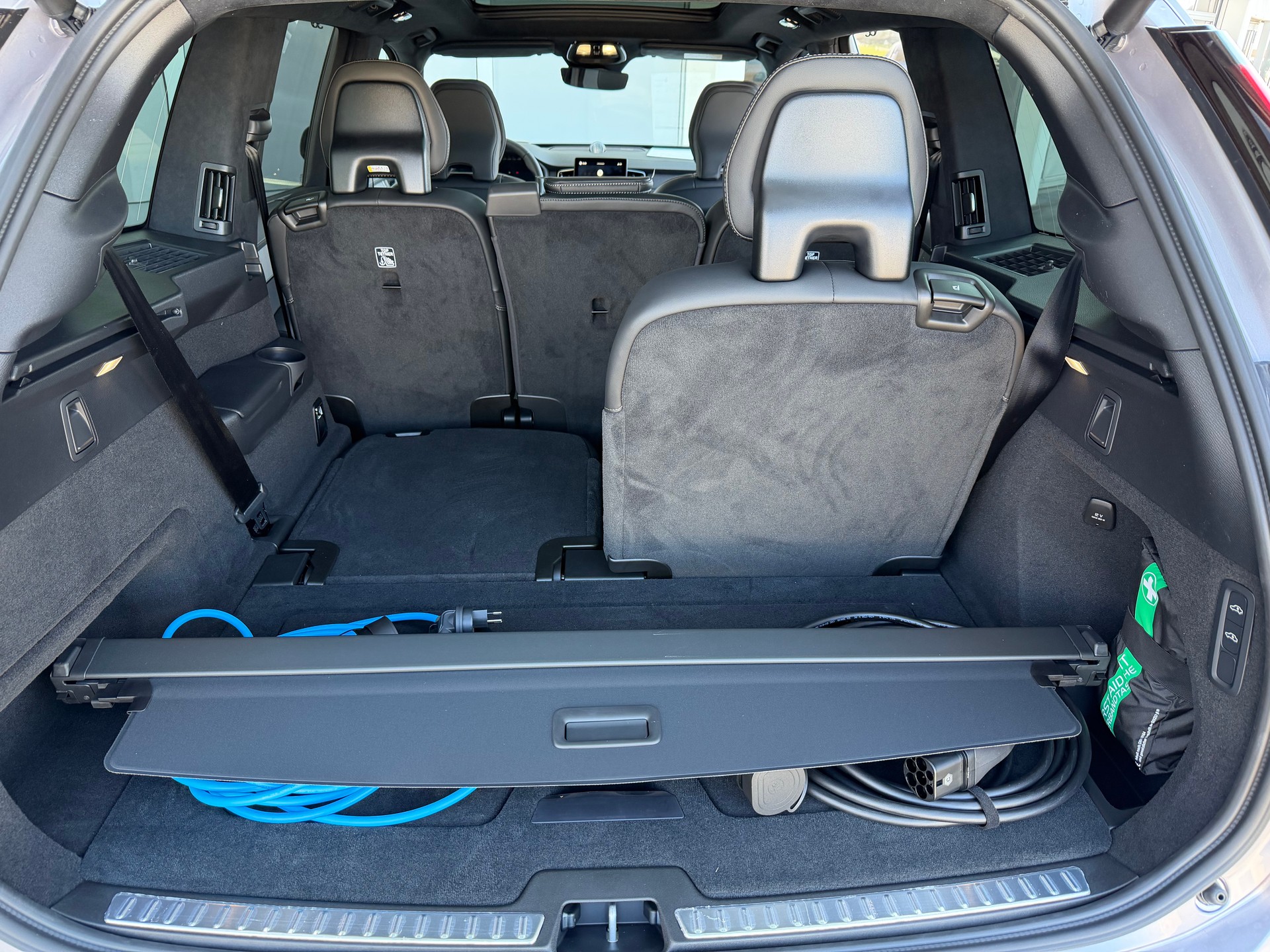 VOLVO XC90 T8 eAWD Ultra Dark XCLUSIVE-image-26