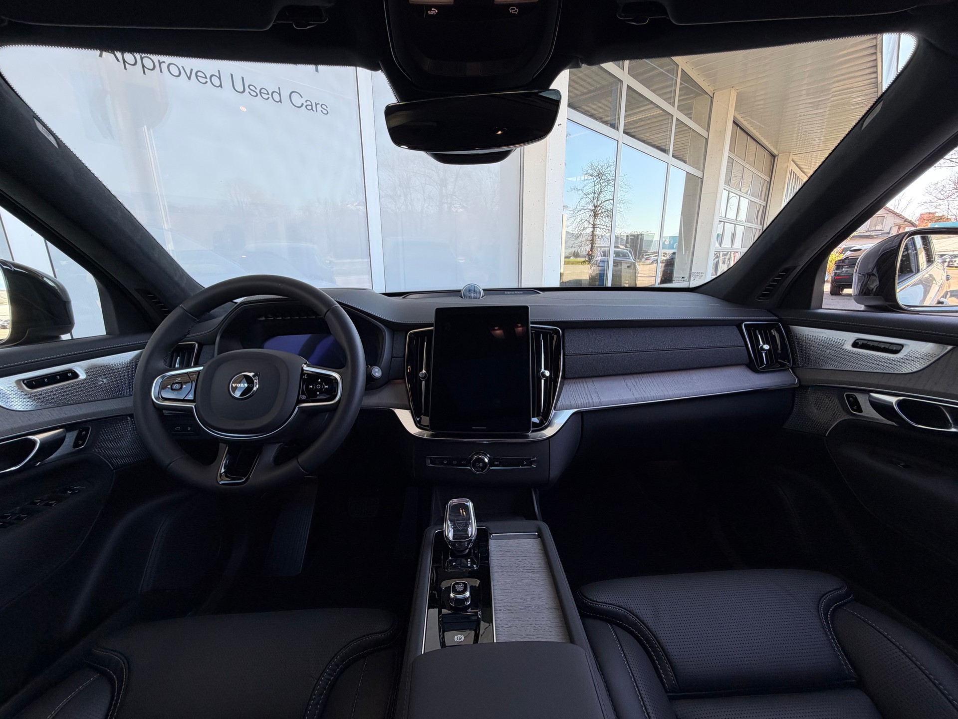 VOLVO XC90 T8 eAWD Ultra Dark XCLUSIVE-image-10