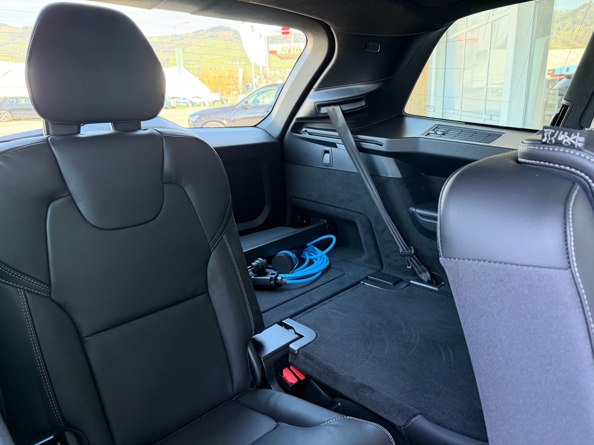 VOLVO XC90 T8 eAWD Ultra Dark XCLUSIVE-image-6