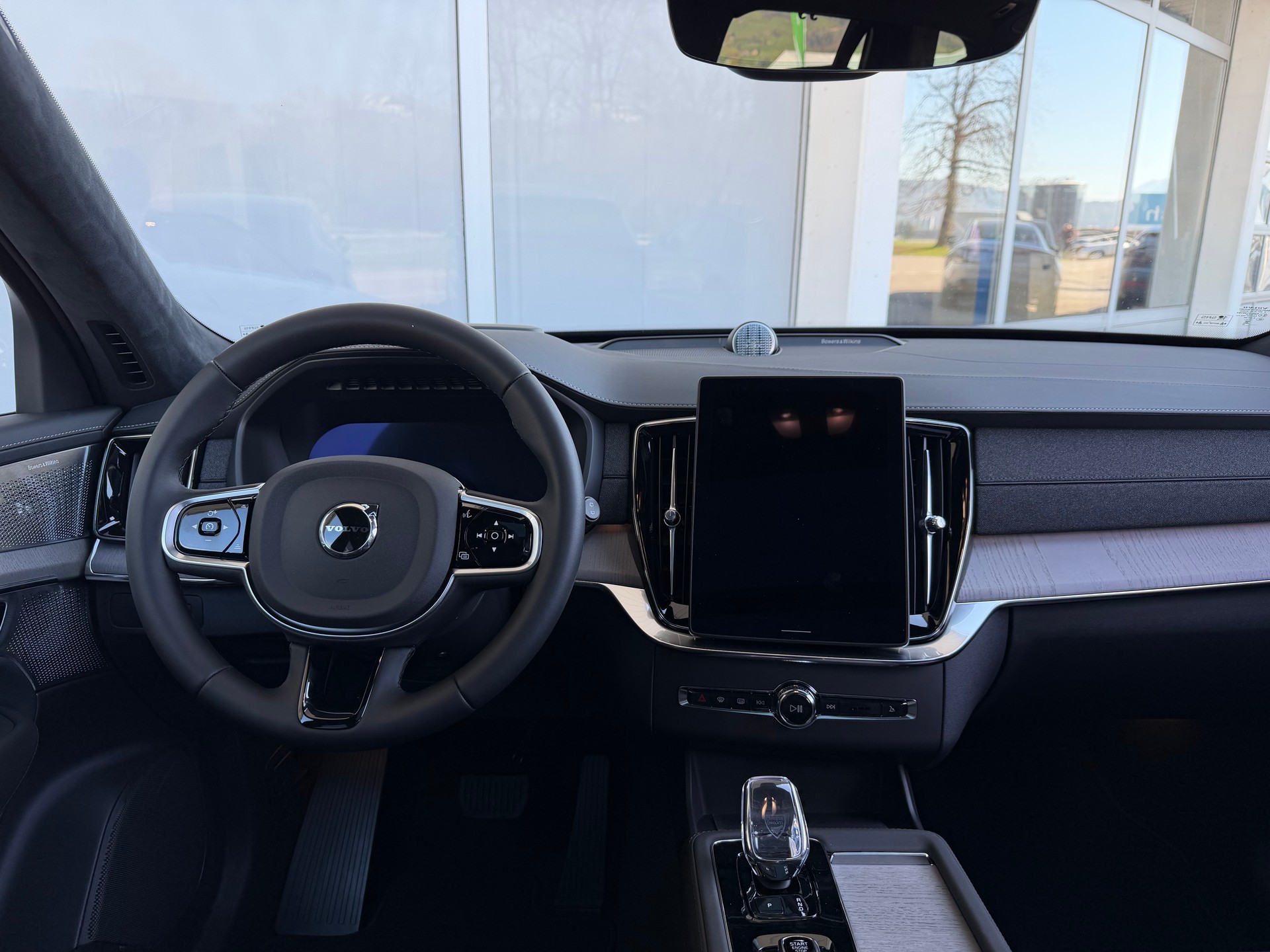 VOLVO XC90 T8 eAWD Ultra Dark XCLUSIVE-image-11