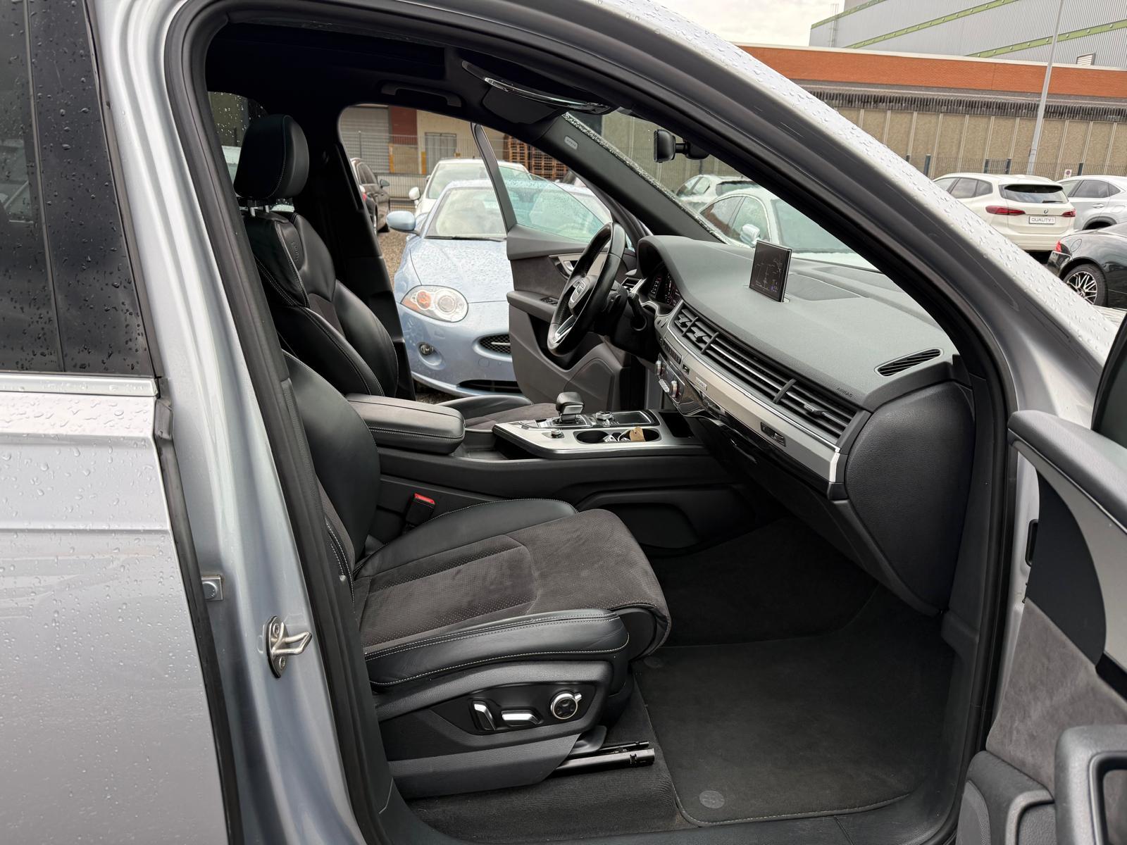 AUDI Q7 3.0 V6 TDI quattro T-Tronic-image-8