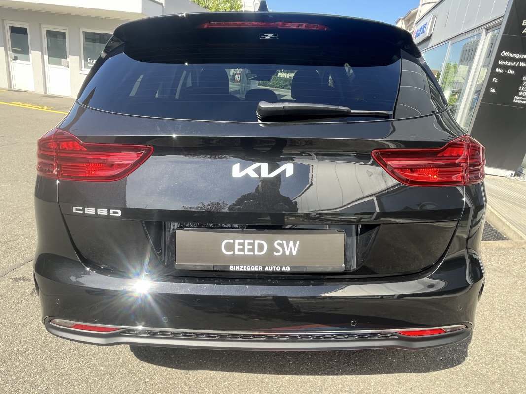 KIA Ceed SW 1.5 T-GDi Power +-image-3