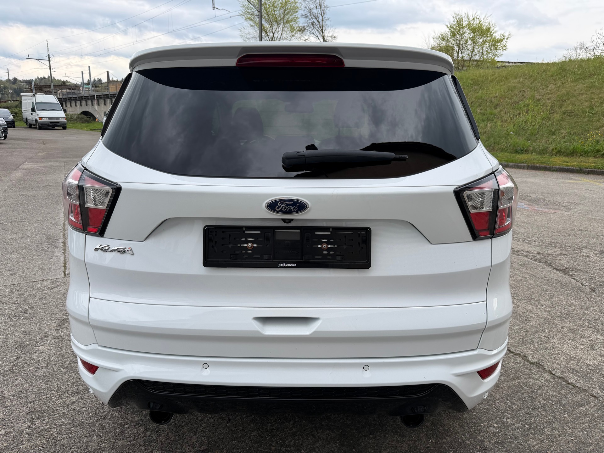 FORD Kuga 2.0 TDCi ST Line High 4WD PowerShift-image-3