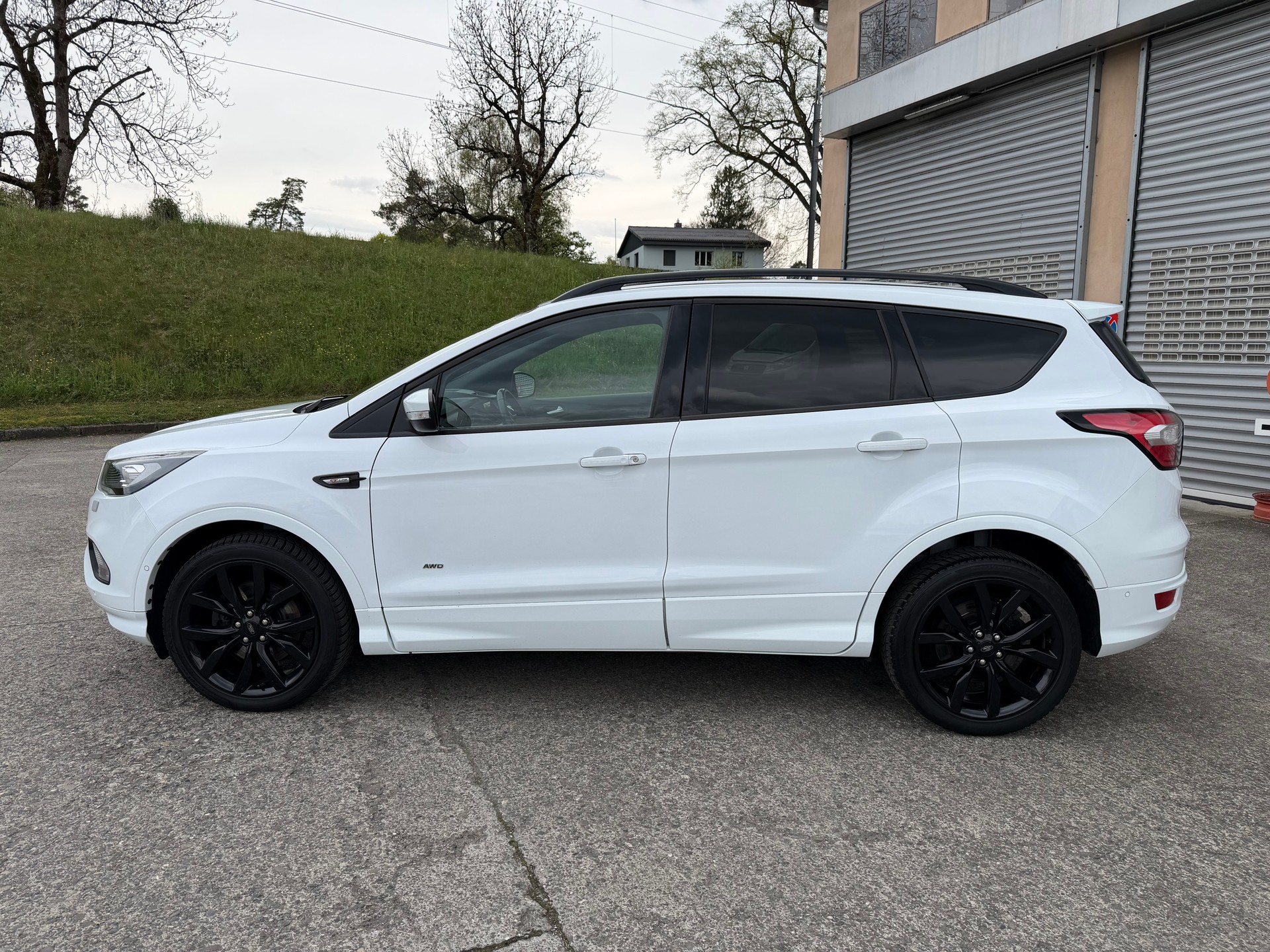 FORD Kuga 2.0 TDCi ST Line High 4WD PowerShift-image-1