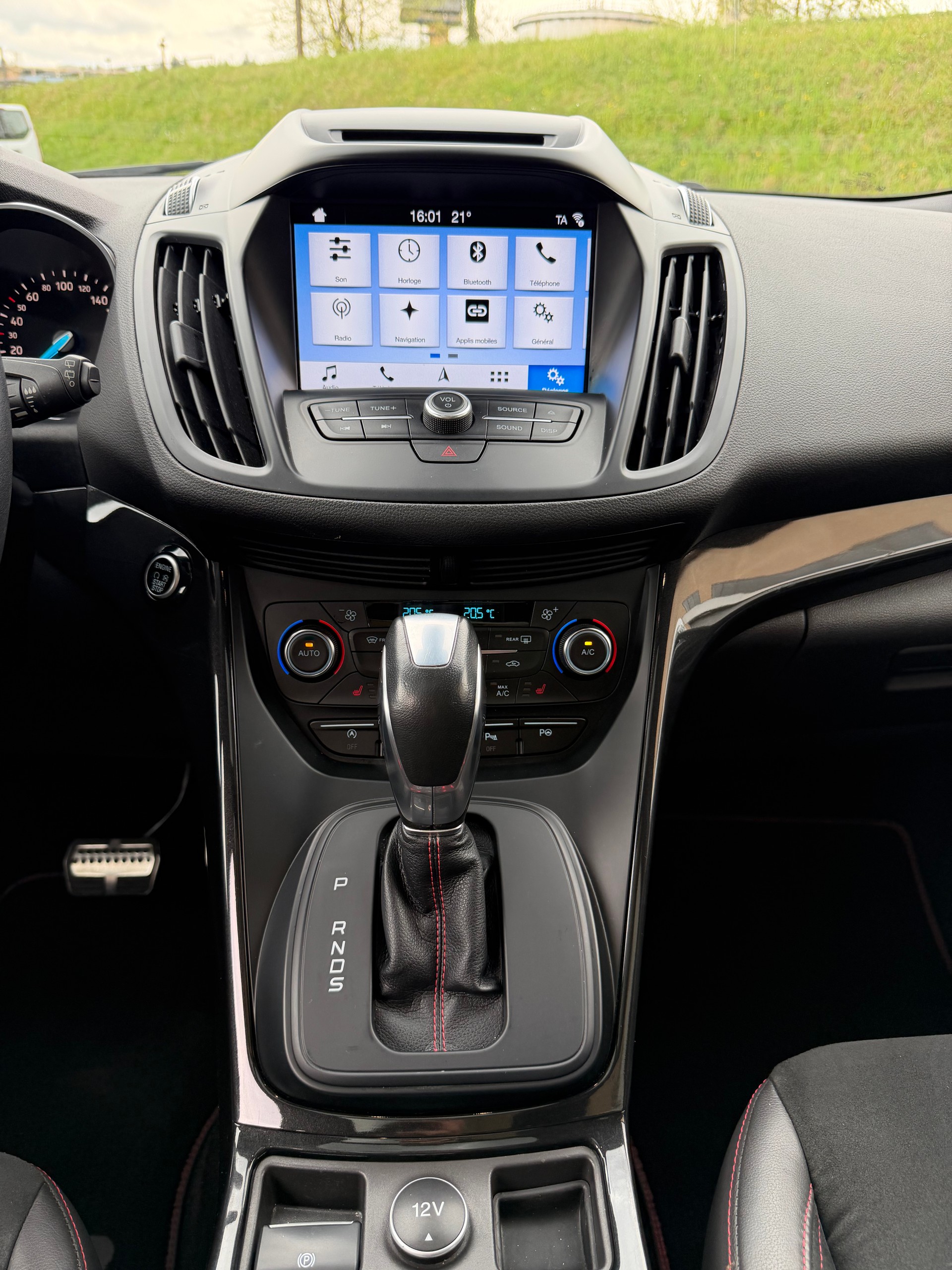FORD Kuga 2.0 TDCi ST Line High 4WD PowerShift-image-11