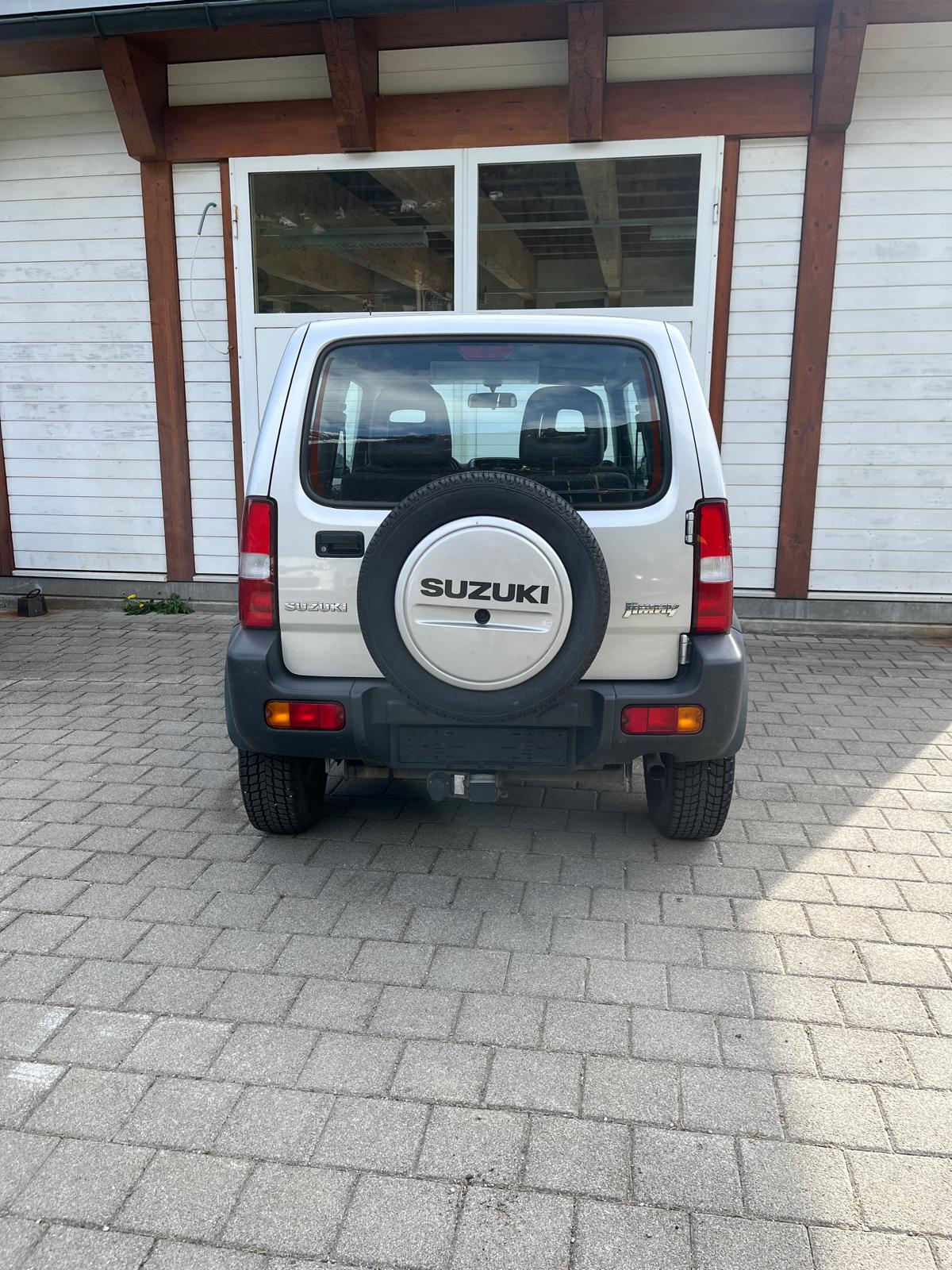 SUZUKI Jimny 1.3 16V Country-image-3