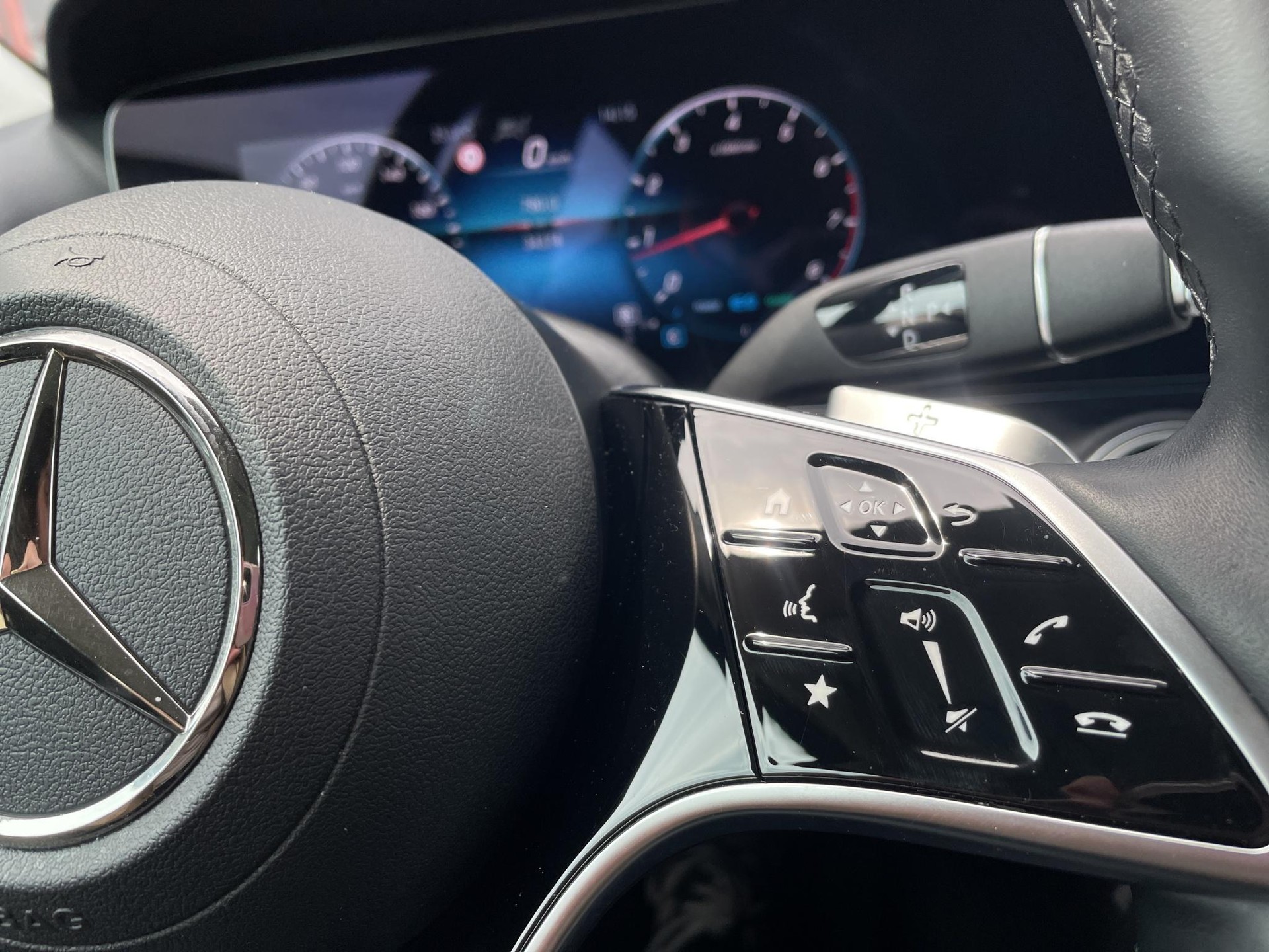 MERCEDES-BENZ E 450 Avantgarde 4matic Kombi-image-19