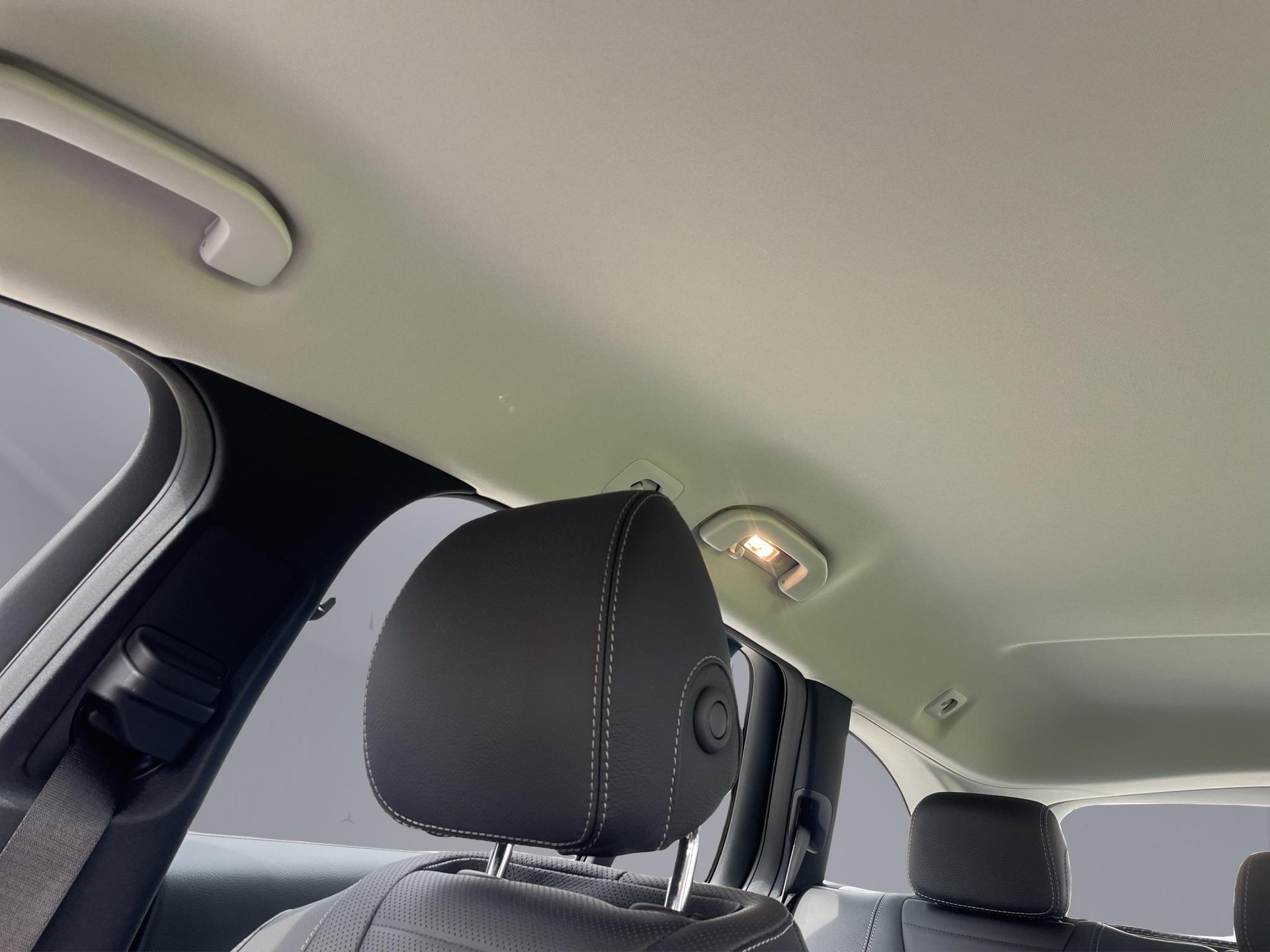 MERCEDES-BENZ E 450 Avantgarde 4matic Kombi-image-17