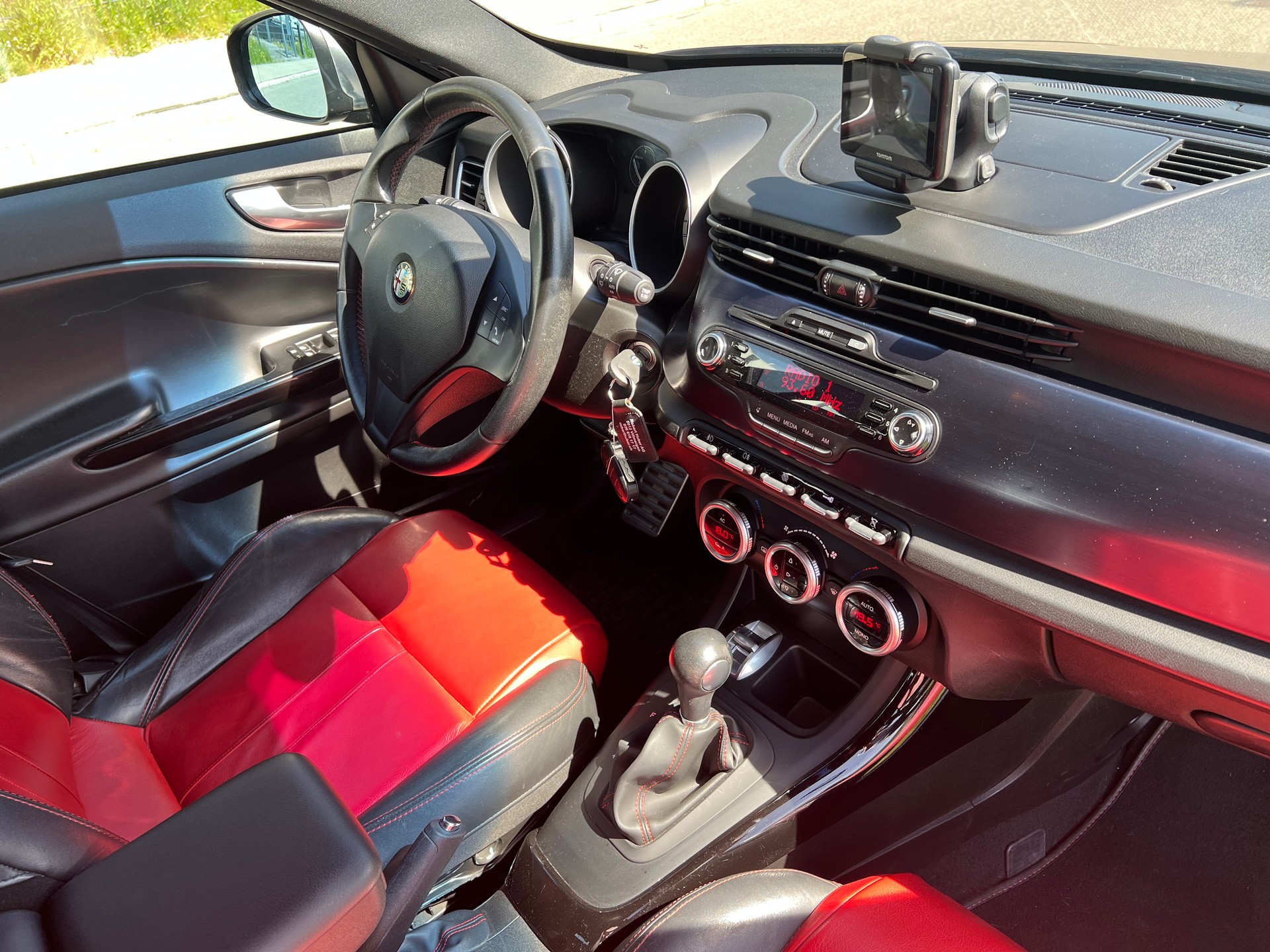 ALFA ROMEO Giulietta 1.4 MultiAir Distinctive TCT-image-16