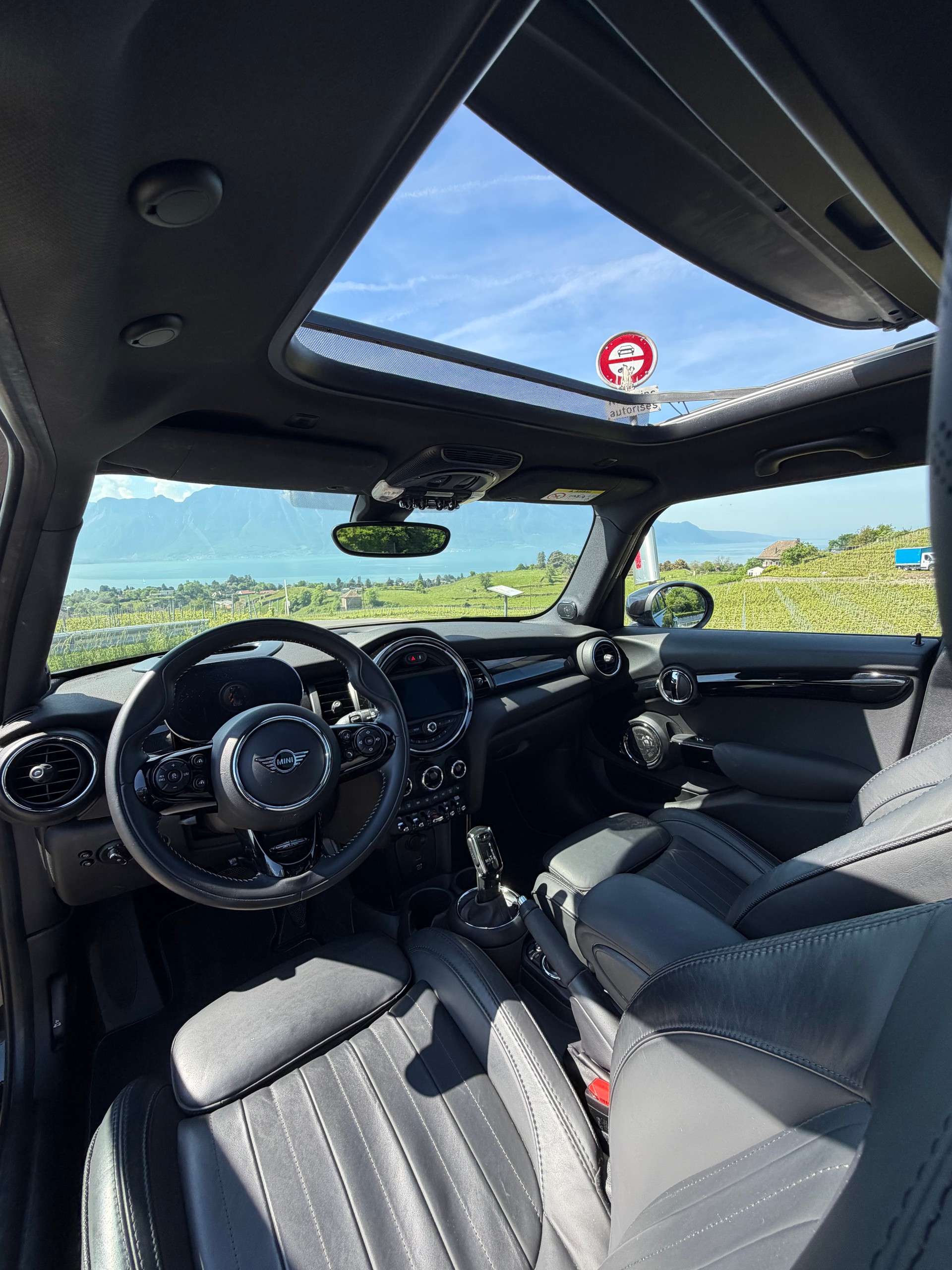 MINI COOPER-image-1