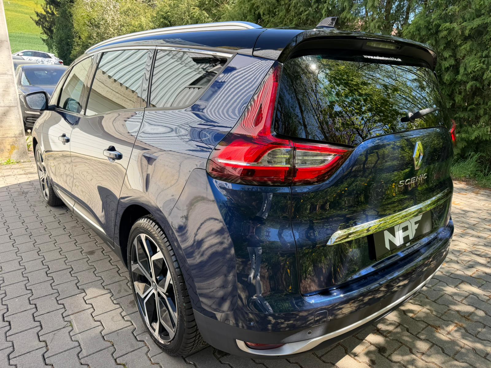RENAULT Grand Scénic 1.3 16V Turbo Intens EDC-showroom-element-2